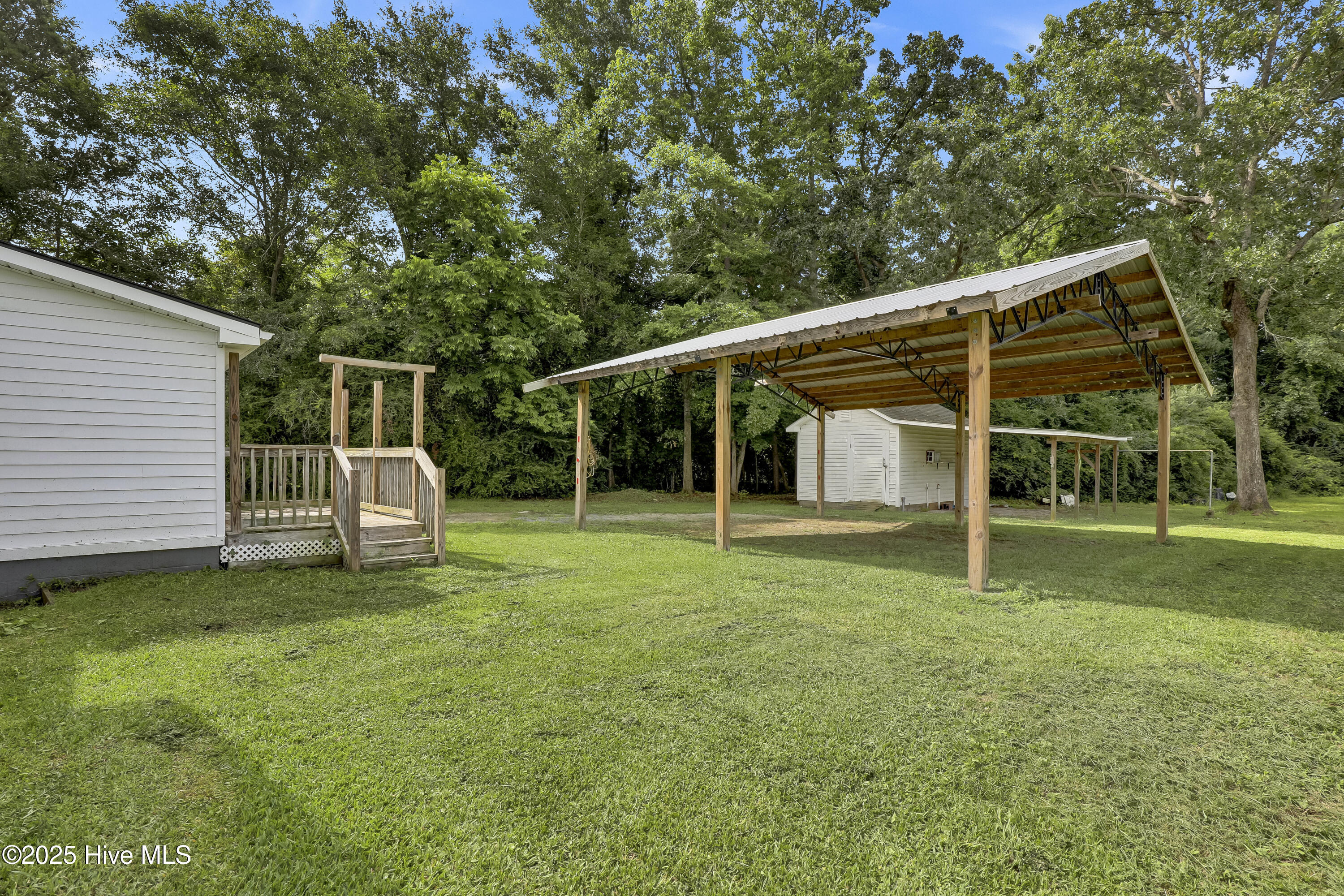 2971 Penderlea Highway Property Photo 25