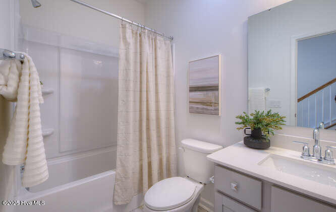 1664 Greenside Court 77 Property Photo 33