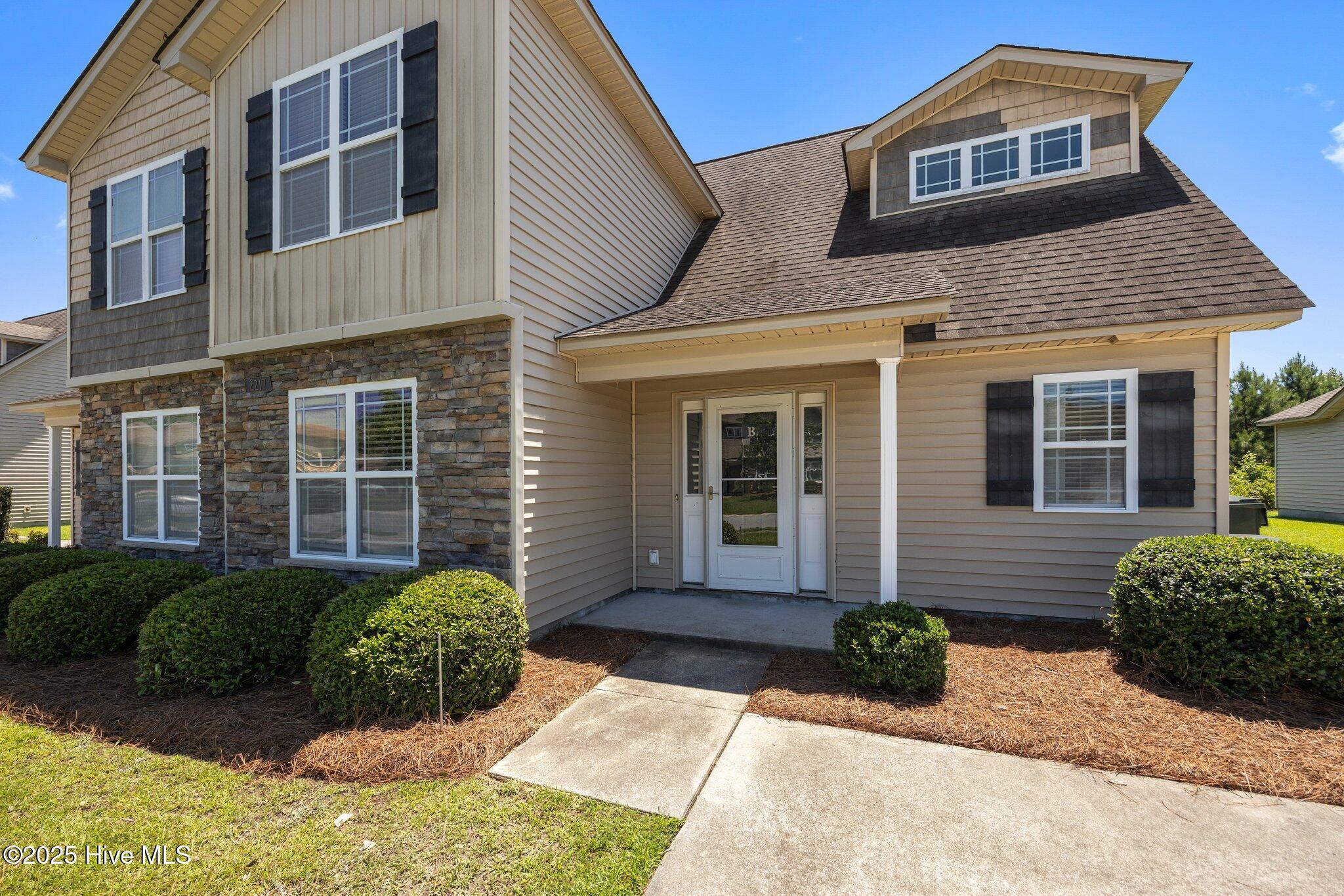 2217 Sweet Bay Drive B Property Photo 1