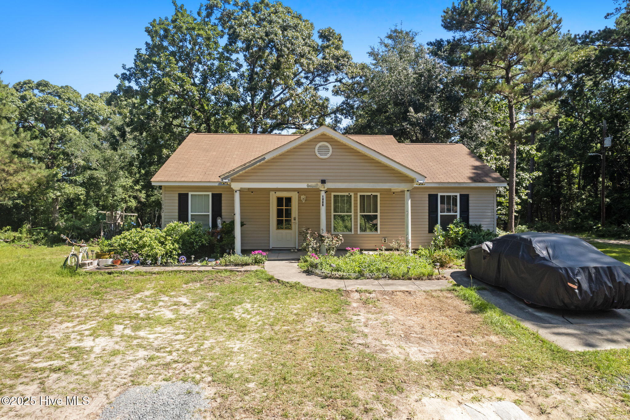 1062 Bahama Place Property Photo 5