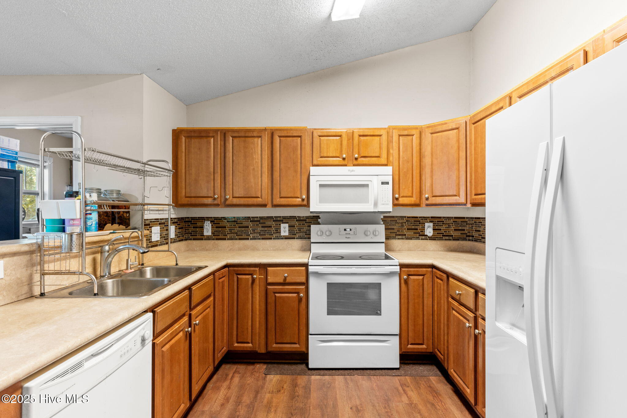 1062 Bahama Place Property Photo 6