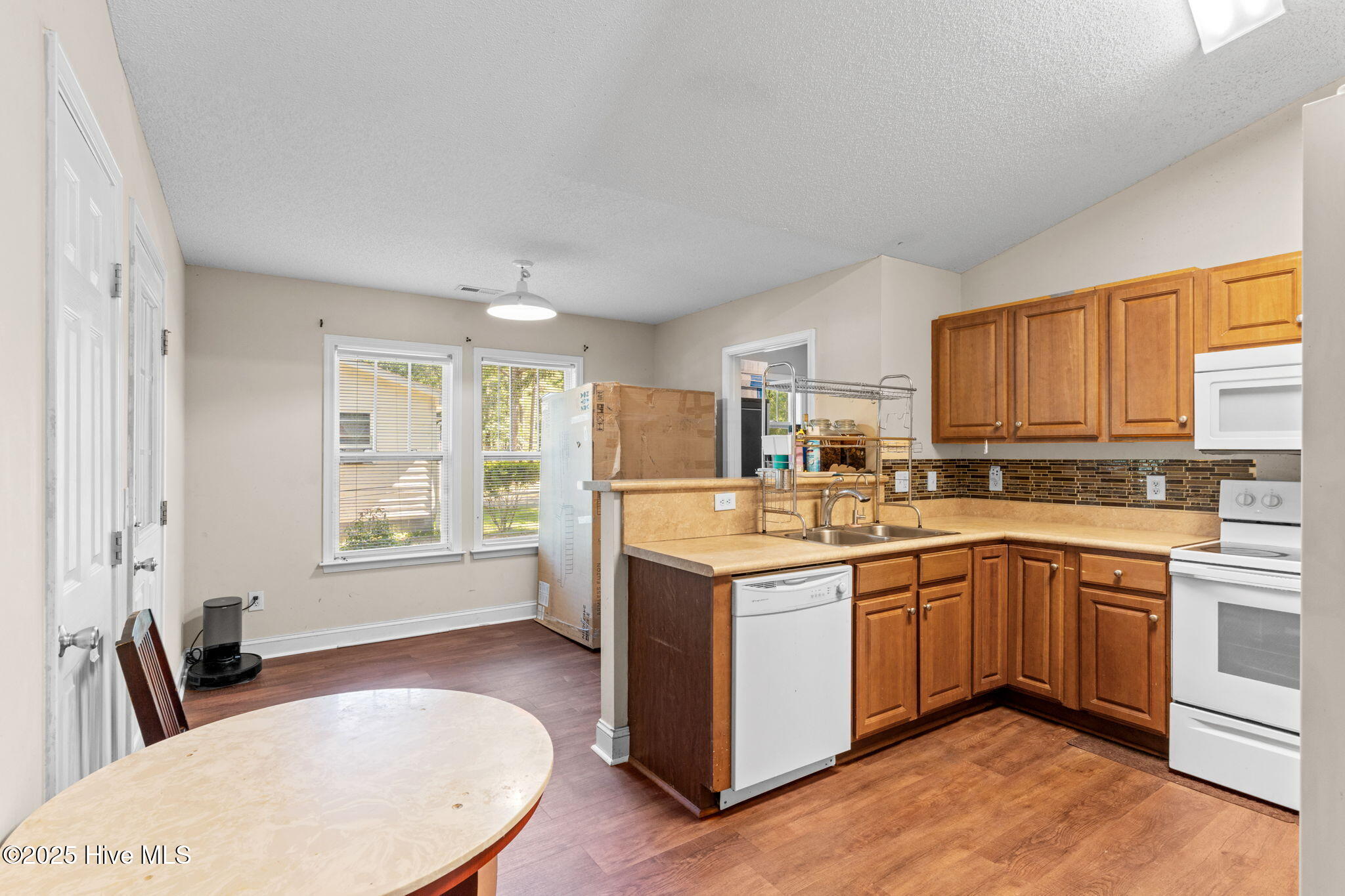1062 Bahama Place Property Photo 7