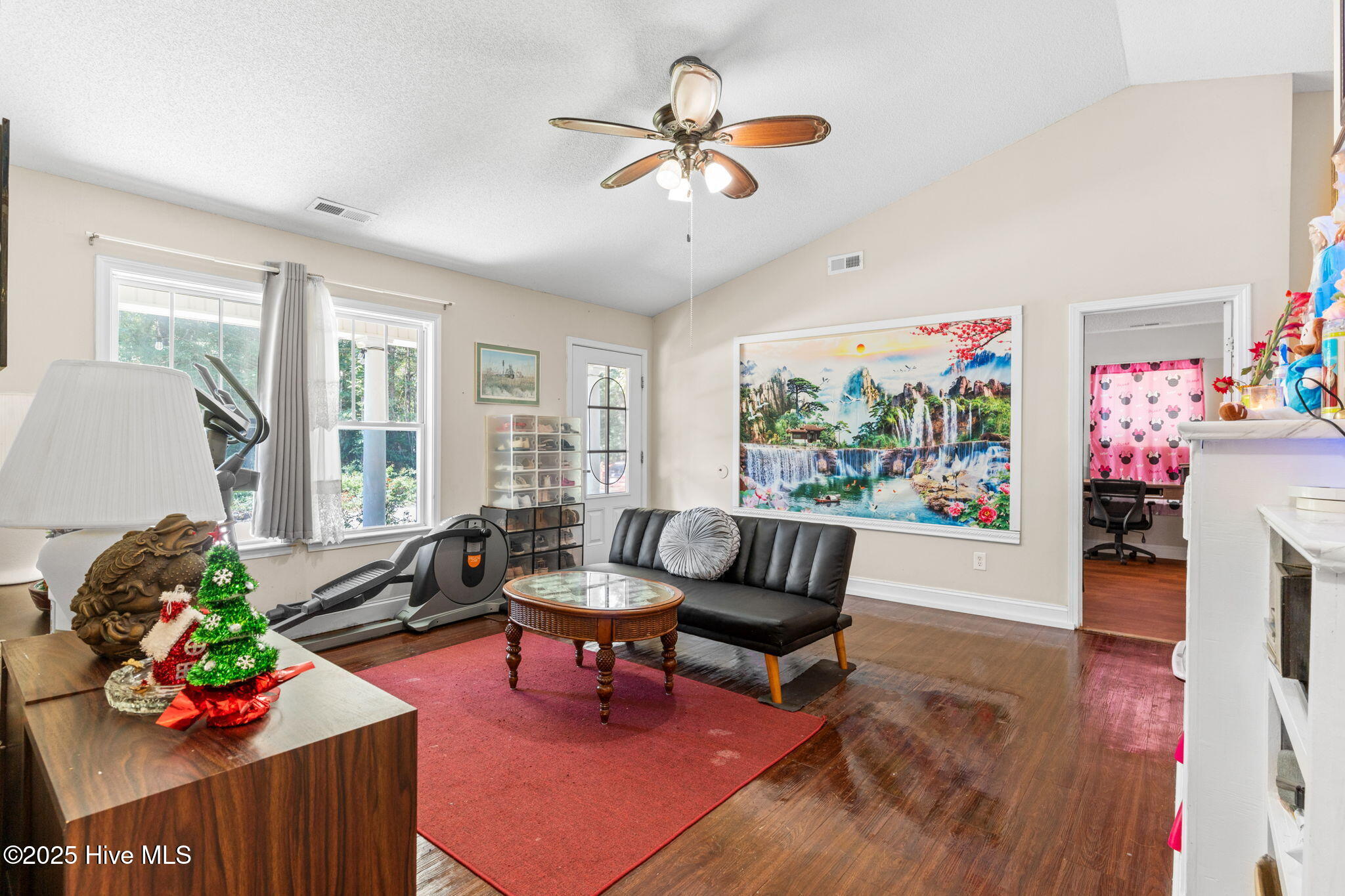 1062 Bahama Place Property Photo 11