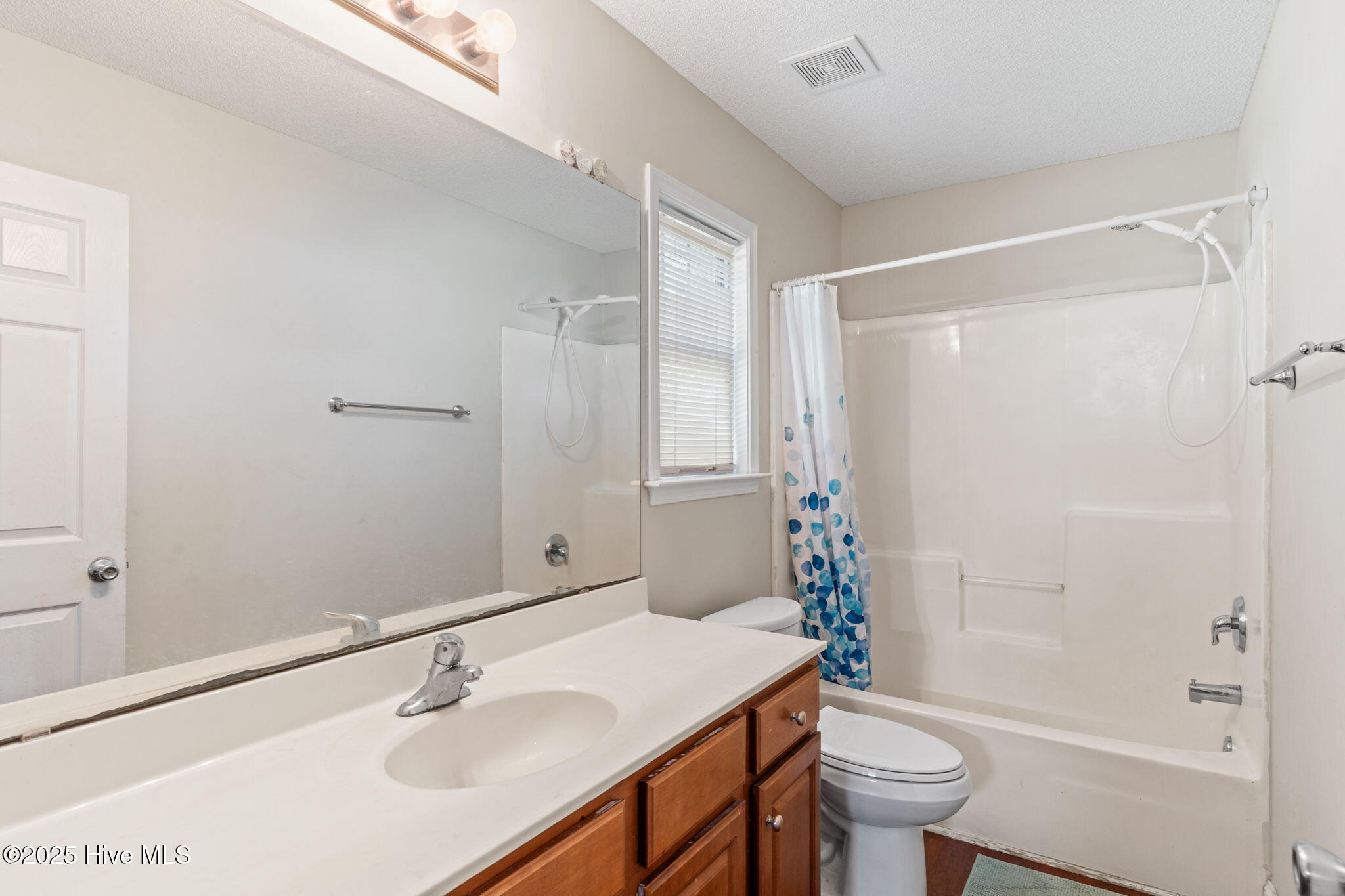 1062 Bahama Place Property Photo 14