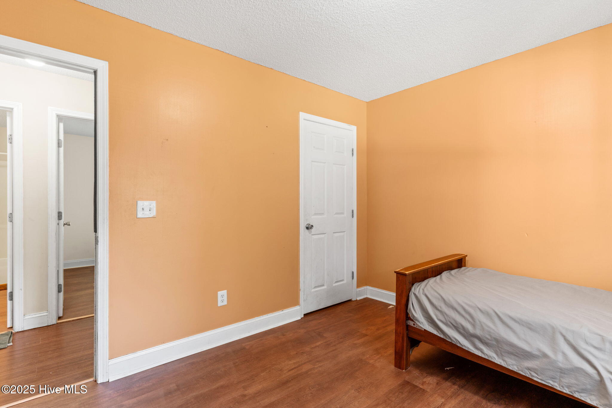1062 Bahama Place Property Photo 24
