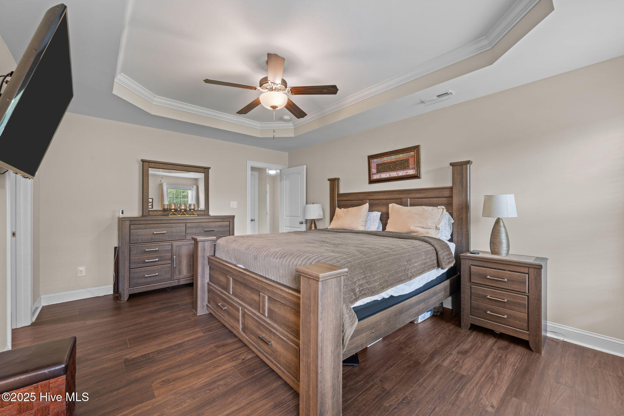 1021 Spot Circle Property Photo 4
