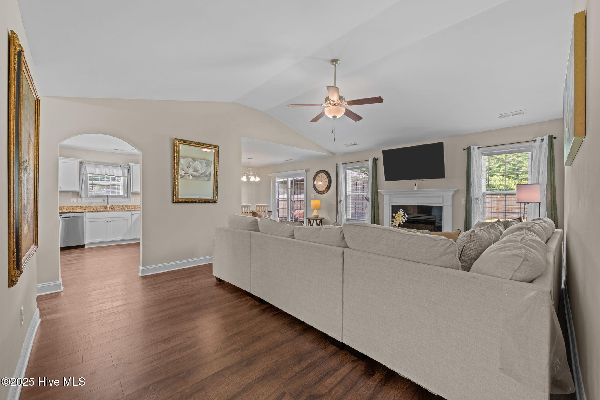 1021 Spot Circle Property Photo 12