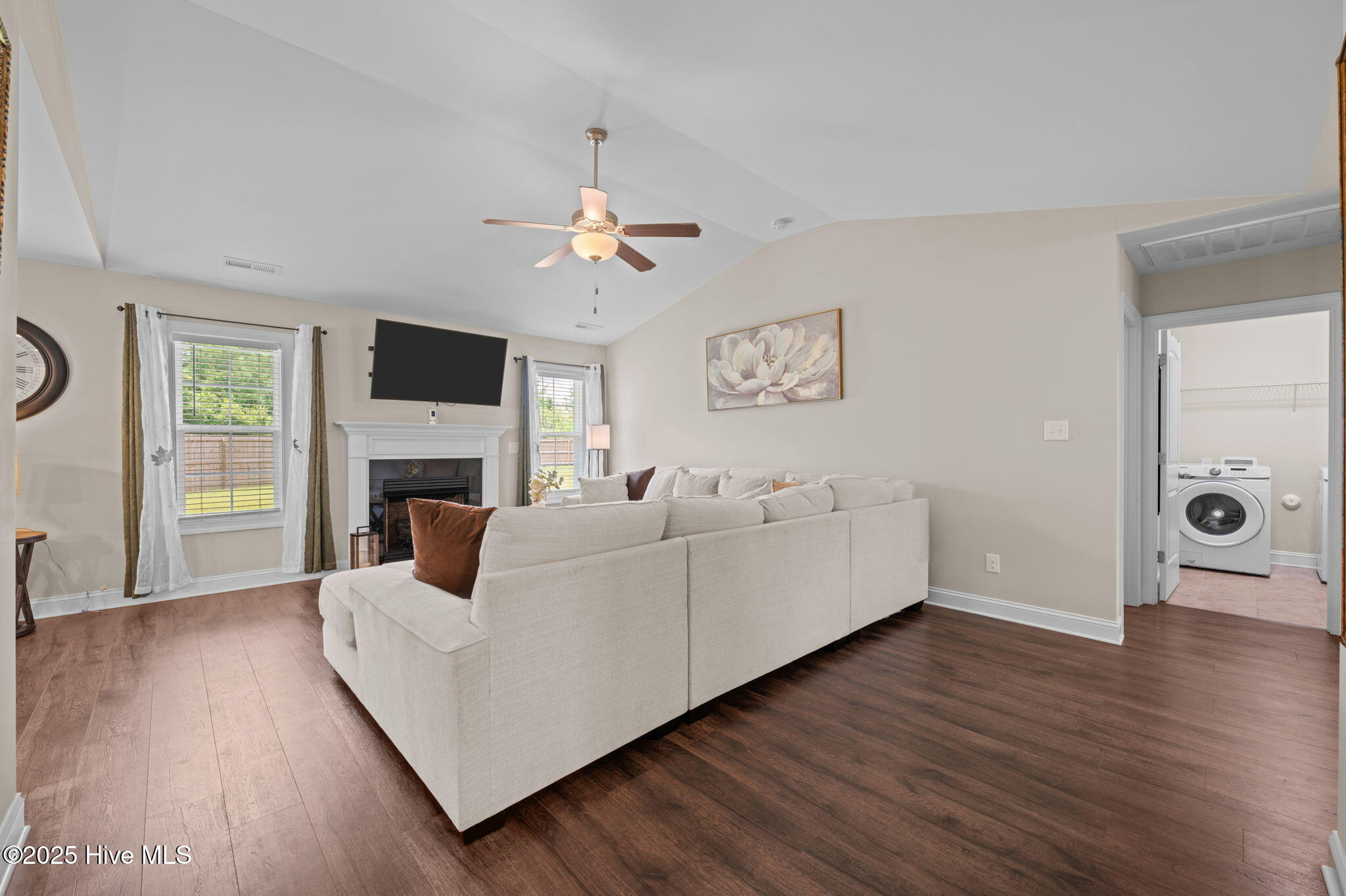 1021 Spot Circle Property Photo 13