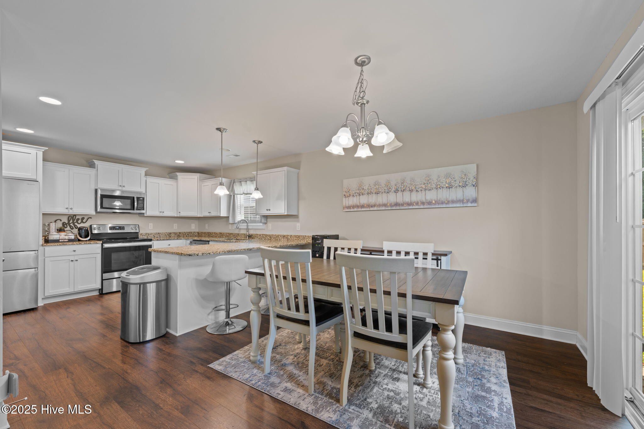 1021 Spot Circle Property Photo 16