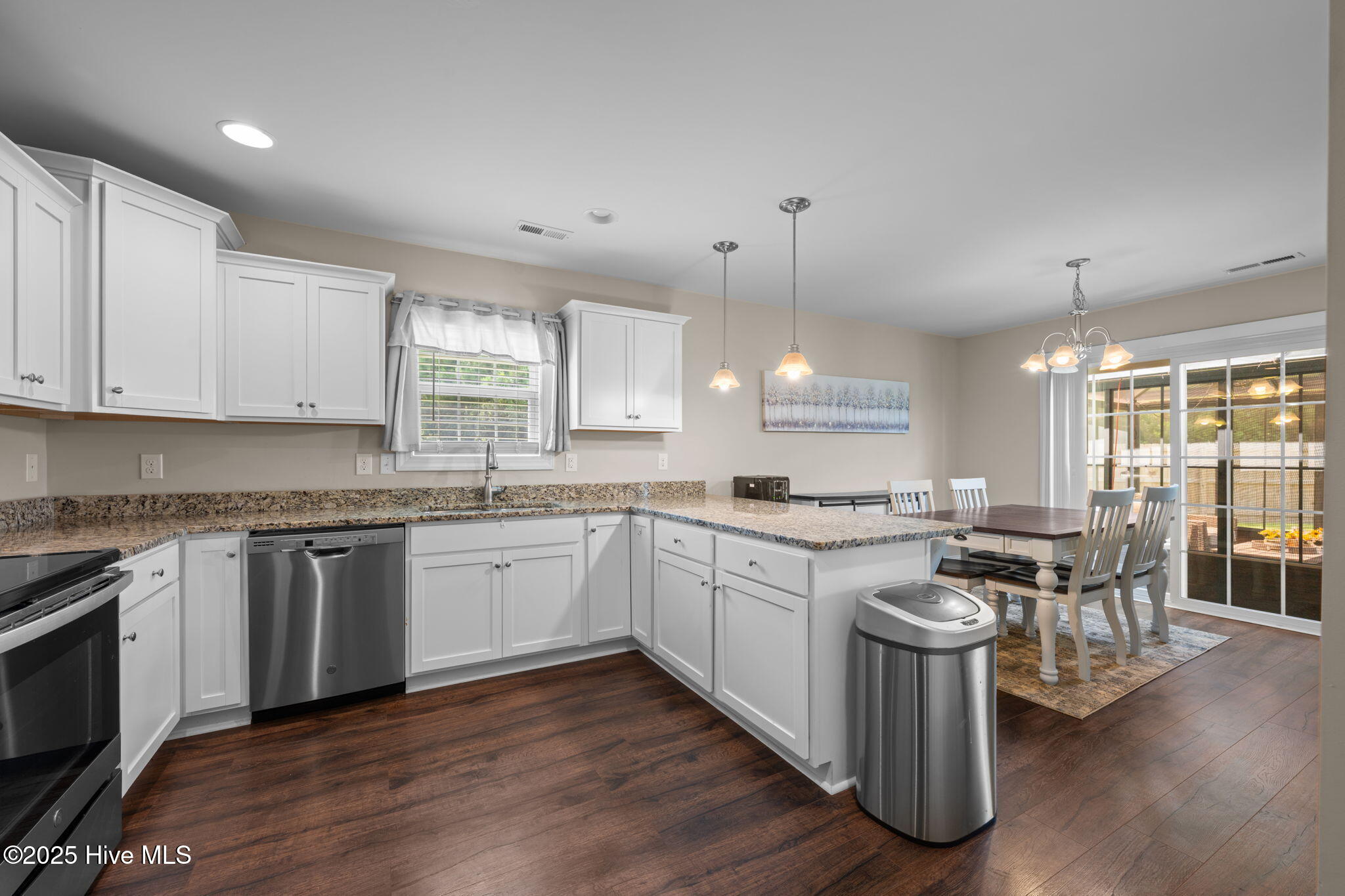 1021 Spot Circle Property Photo 18