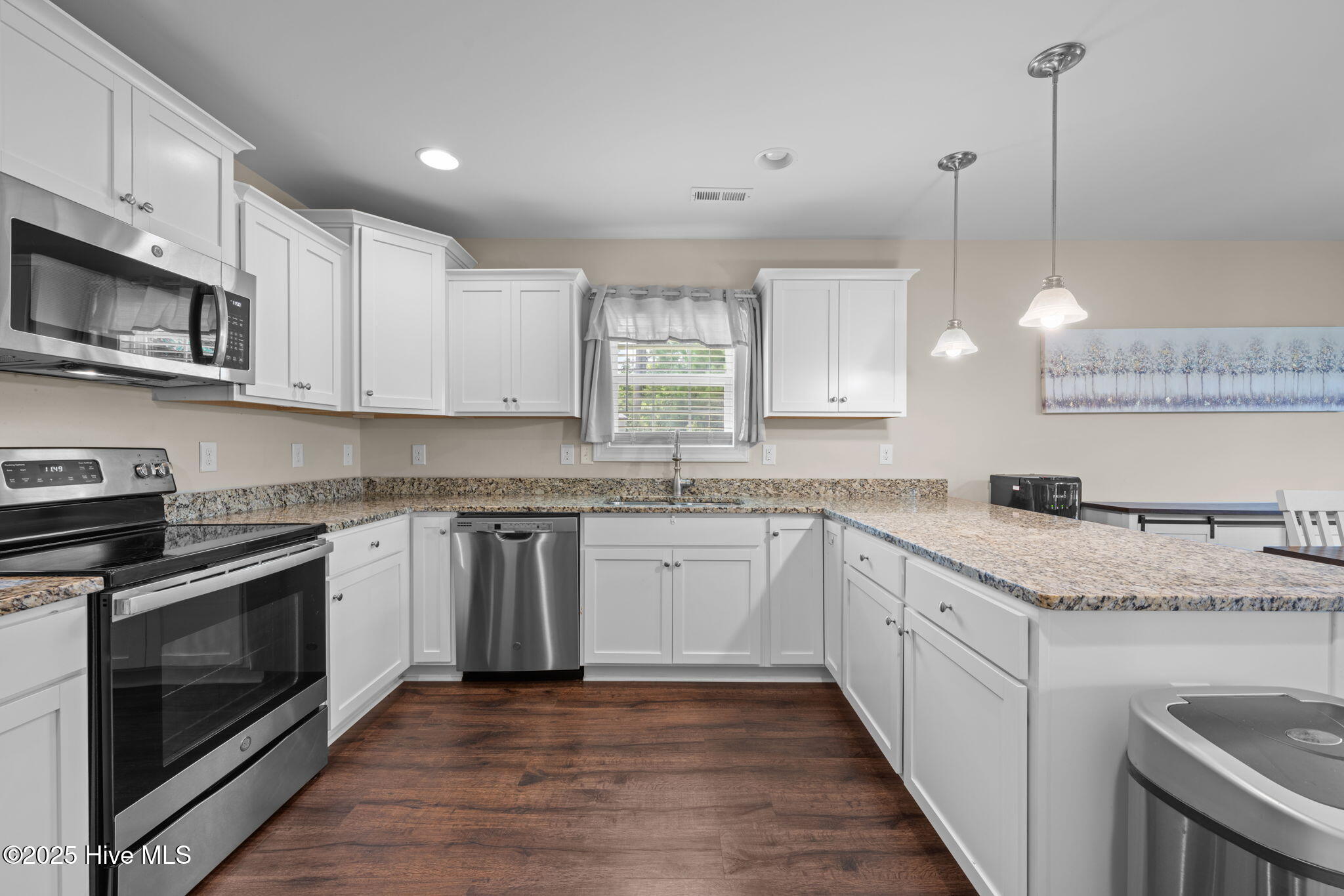 1021 Spot Circle Property Photo 19
