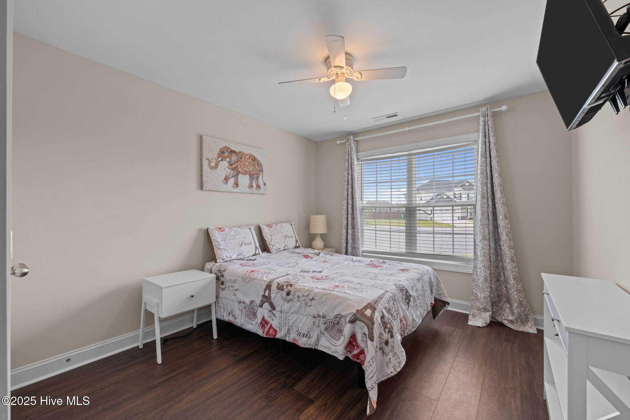 1021 Spot Circle Property Photo 27