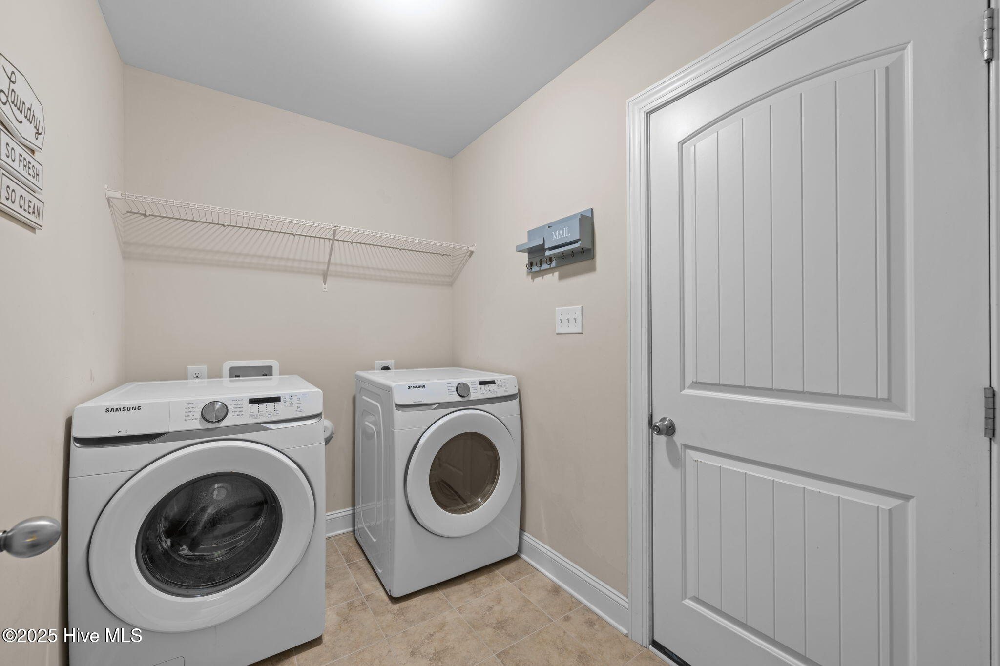 1021 Spot Circle Property Photo 31