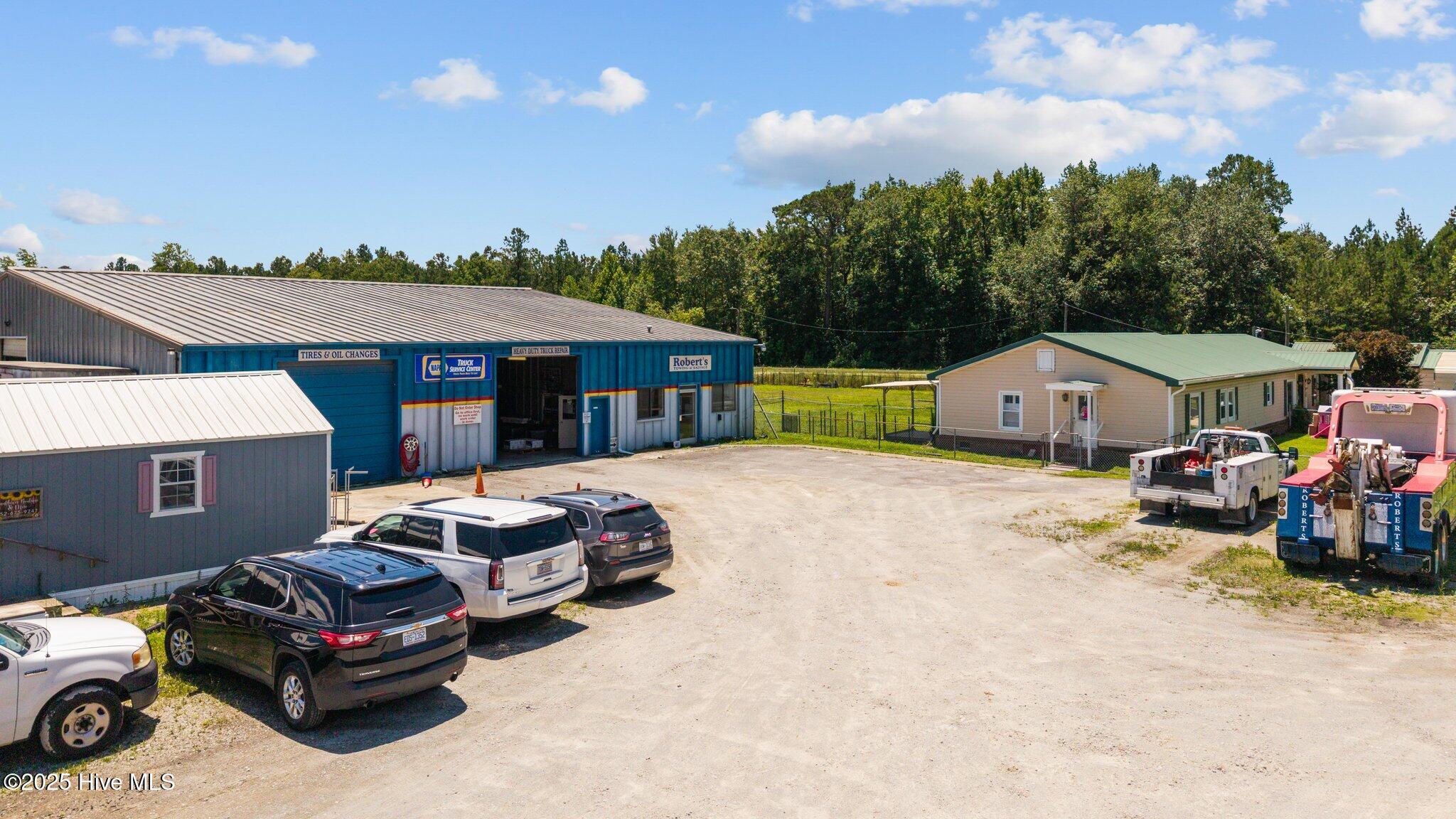 1831 Clarks Road Property Photo 3