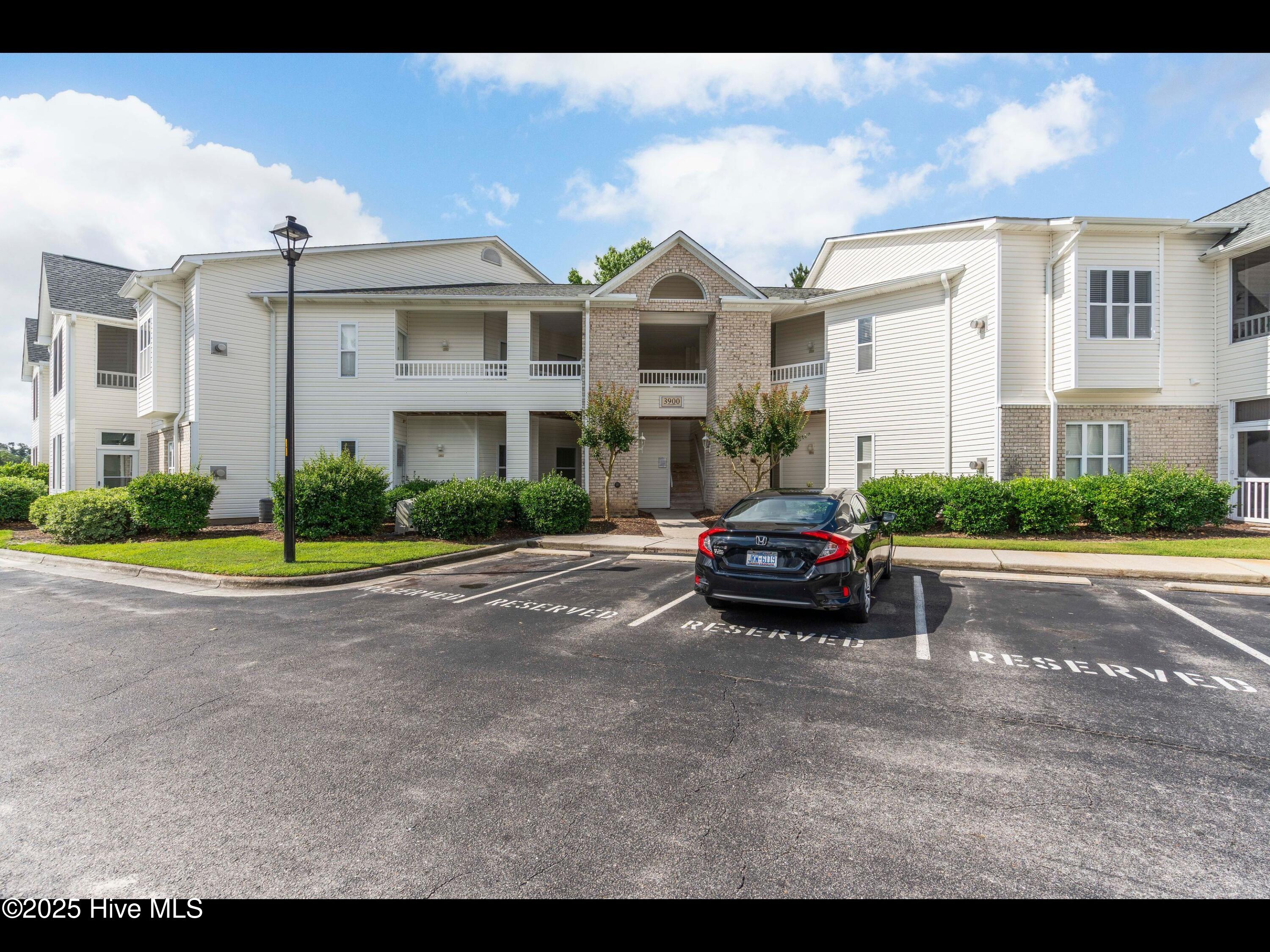 3900 Botsford Court 102 Property Image