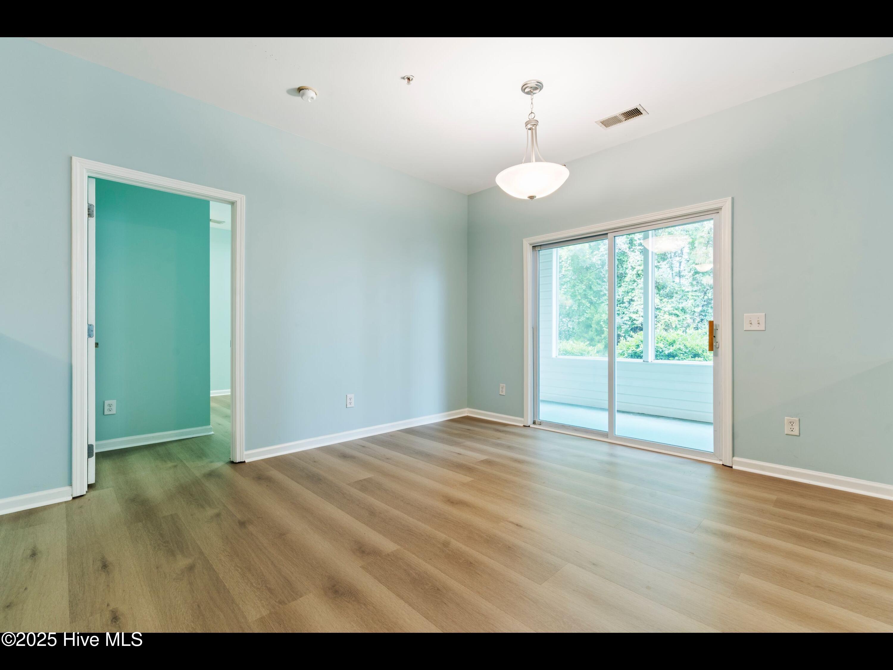 3900 Botsford Court 102 Property Photo 23
