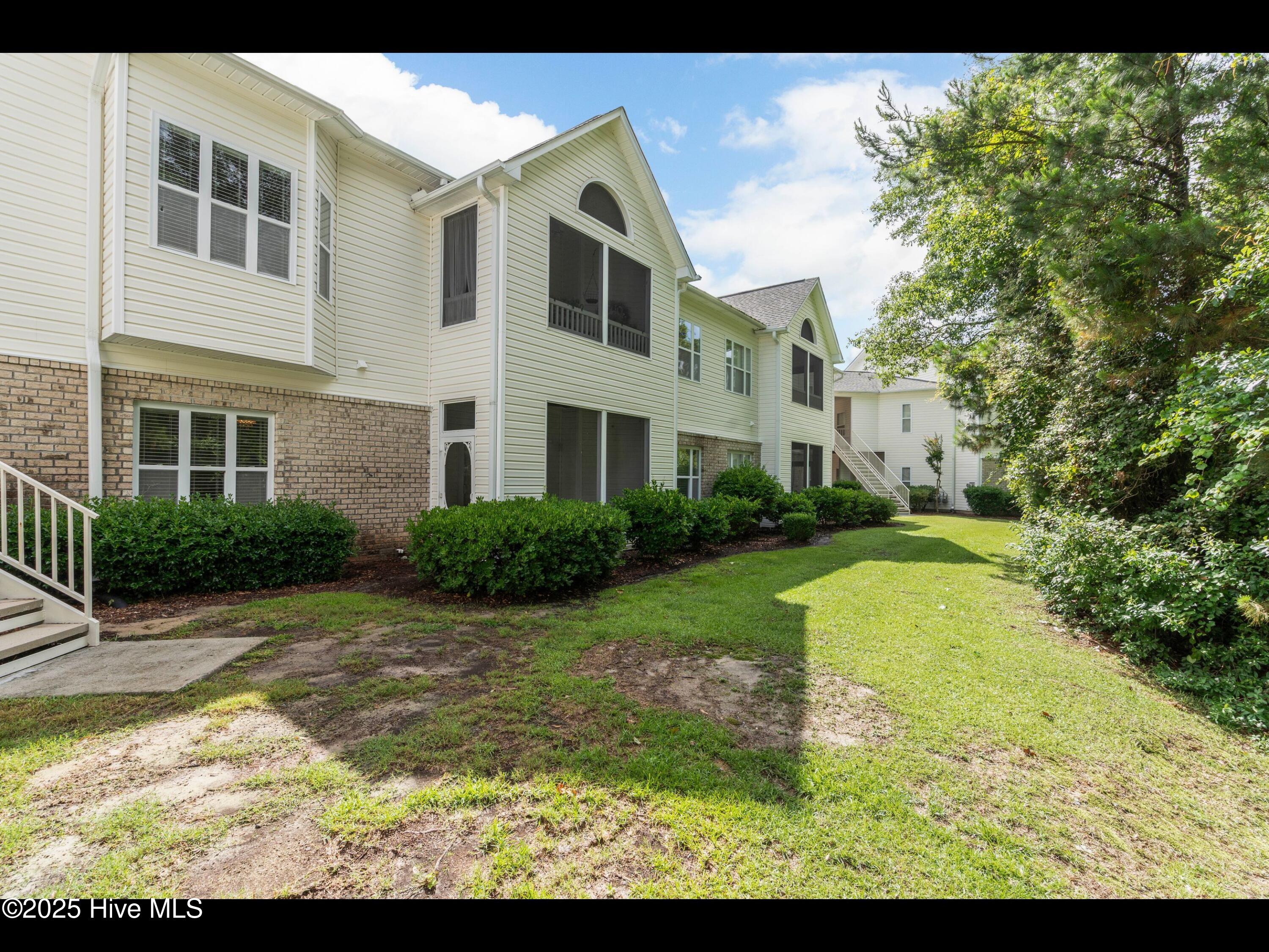 3900 Botsford Court 102 Property Photo 29