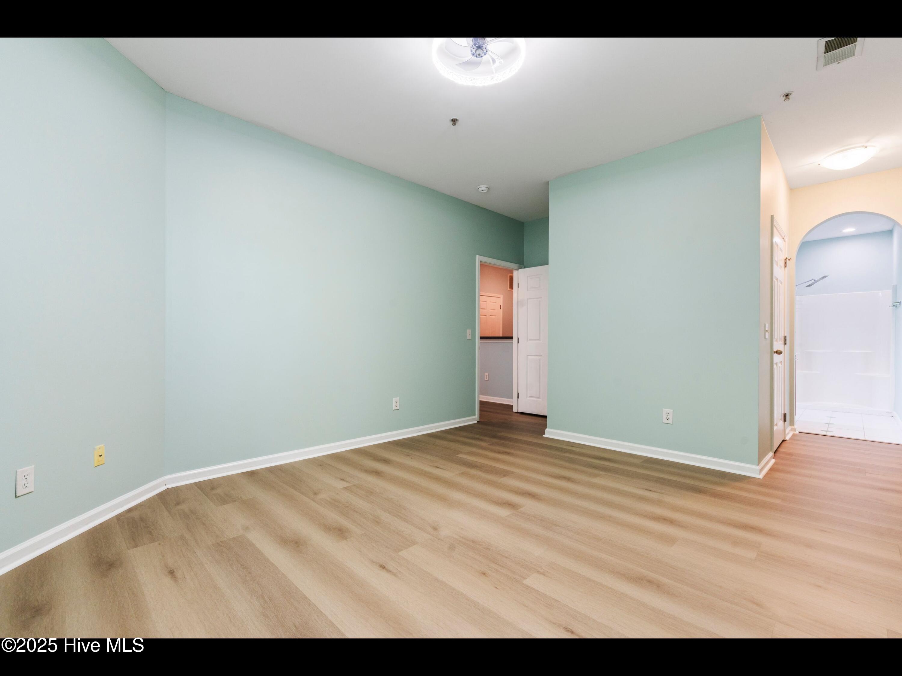 3900 Botsford Court 102 Property Photo 38