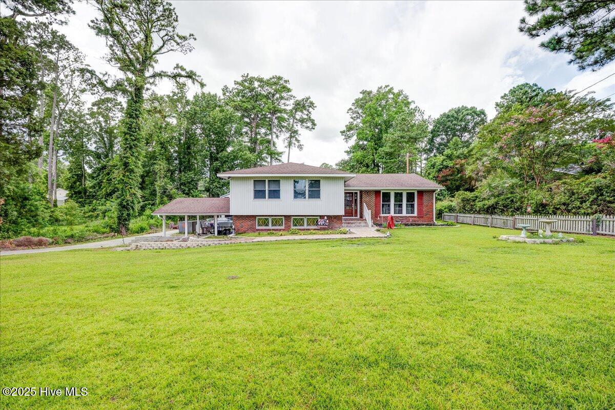 2111 Neuse Cliffs Drive Property Photo 1