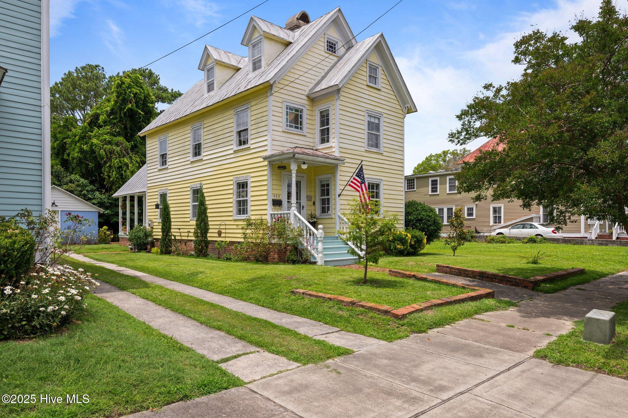 409 Hancock Street Property Photo 1