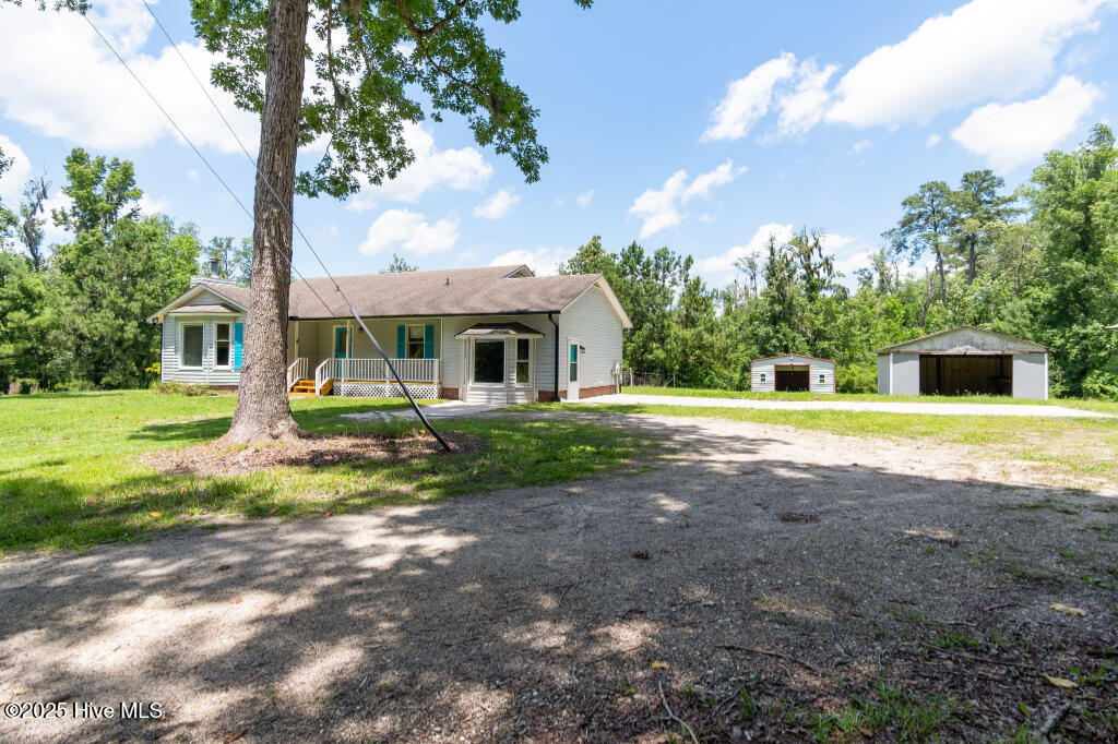 5025 Nc Highway 55 E Property Photo 1