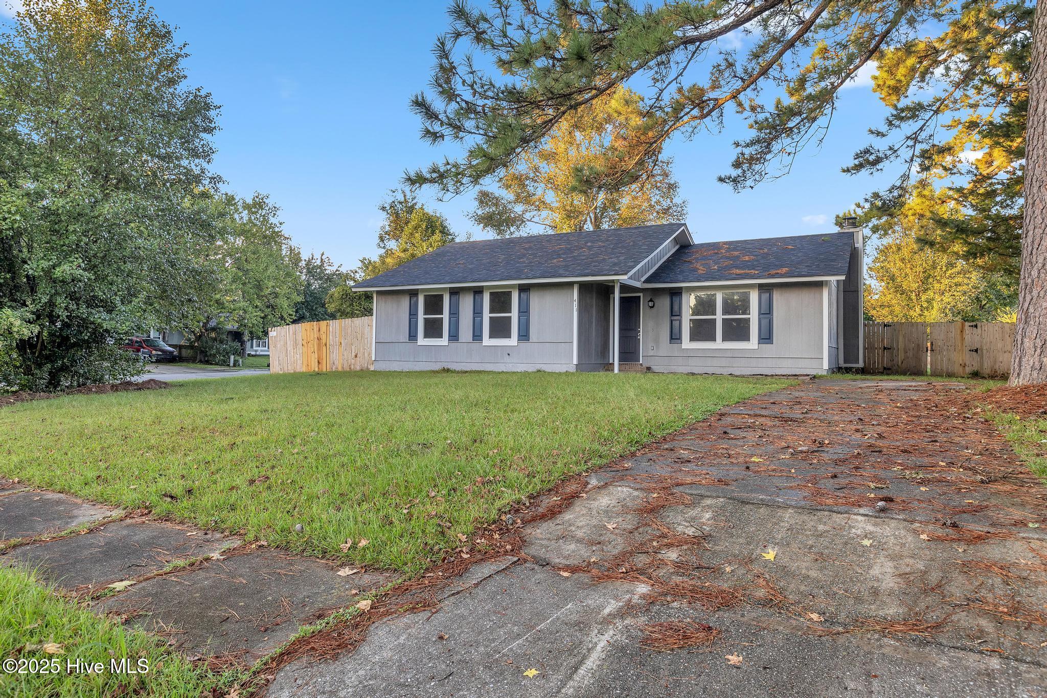 411 Cardinal Drive Property Photo 1