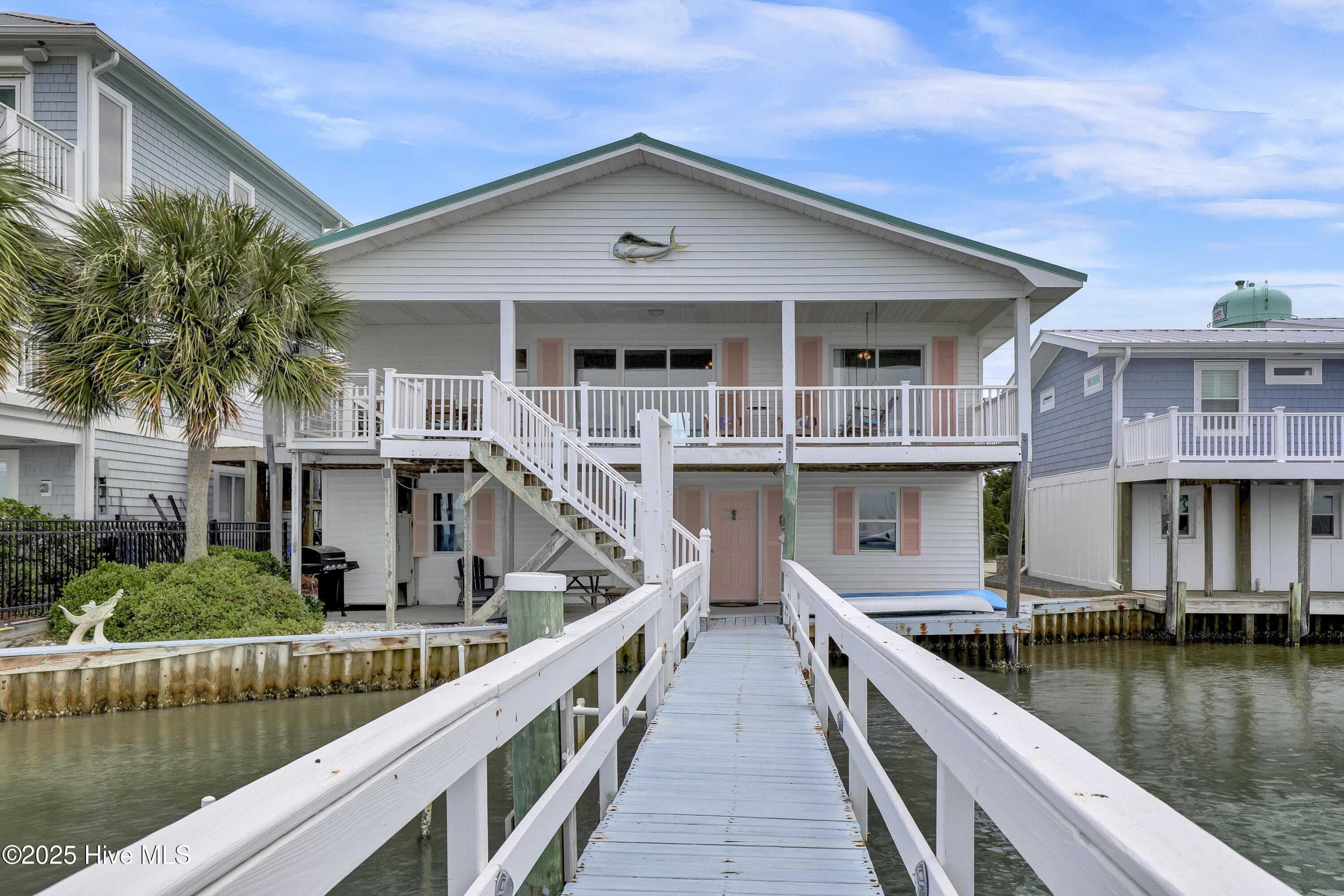 806 Channel Boulevard Property Photo 3