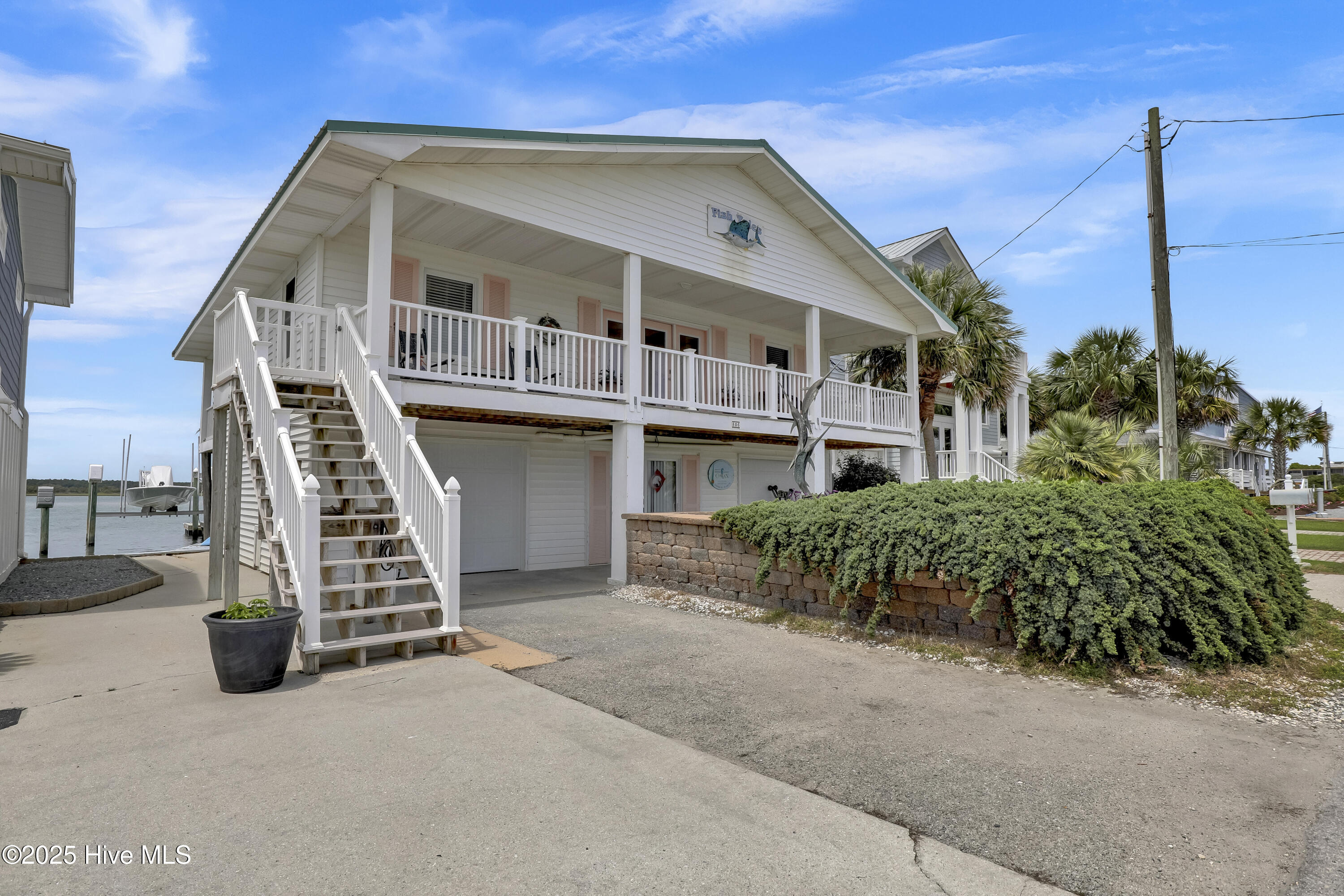 806 Channel Boulevard Property Photo 4