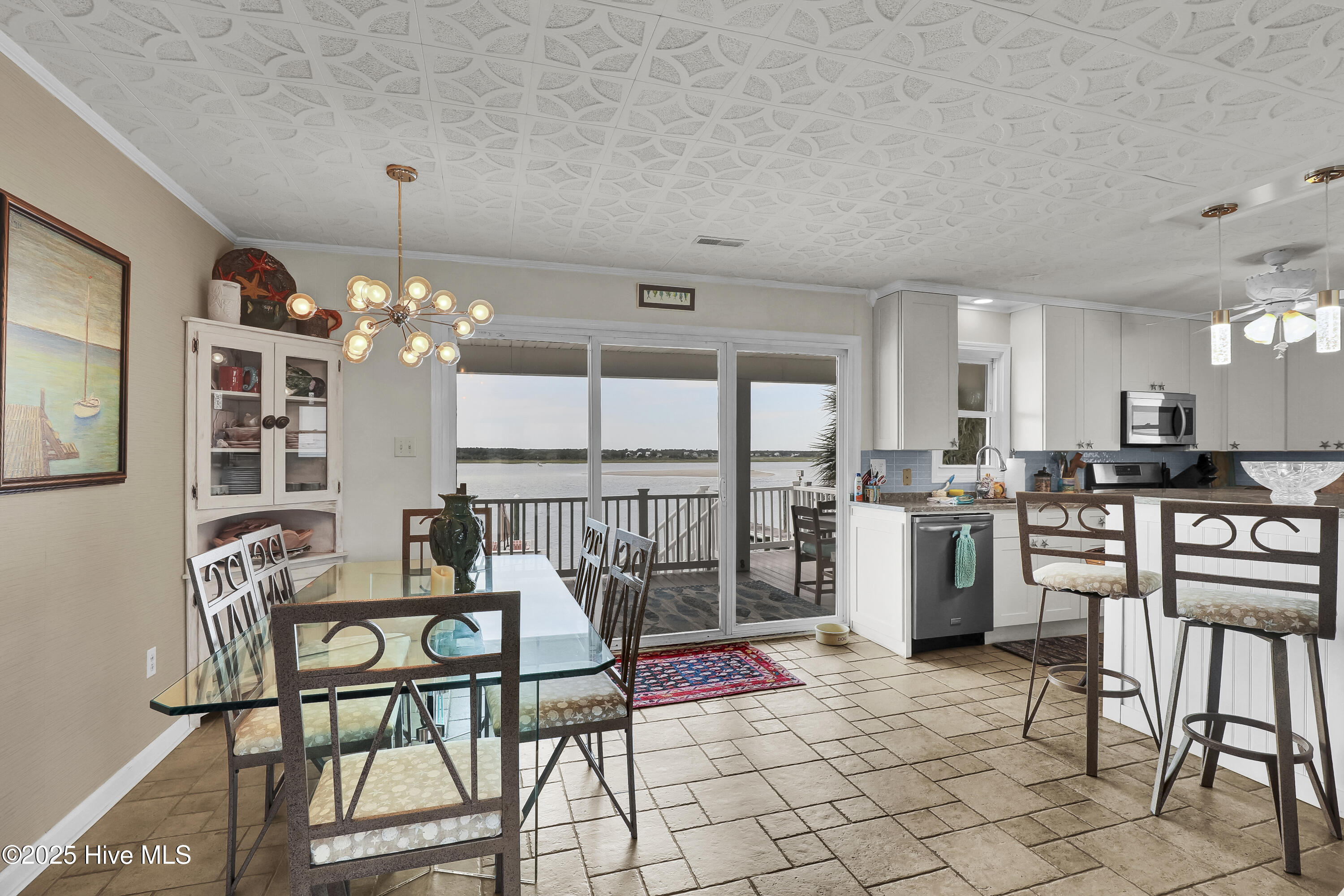 806 Channel Boulevard Property Photo 12