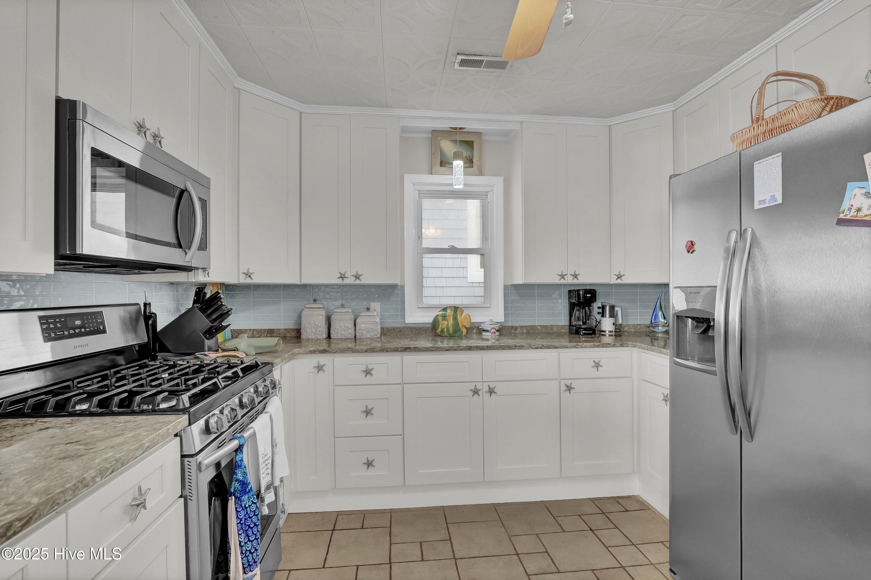 806 Channel Boulevard Property Photo 13
