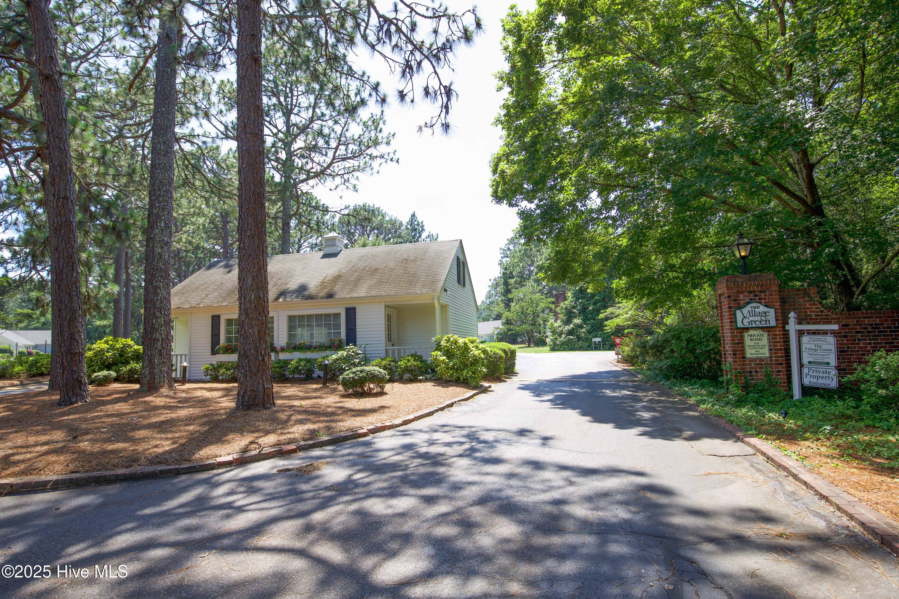 33 Village Green Circle Property Photo 2