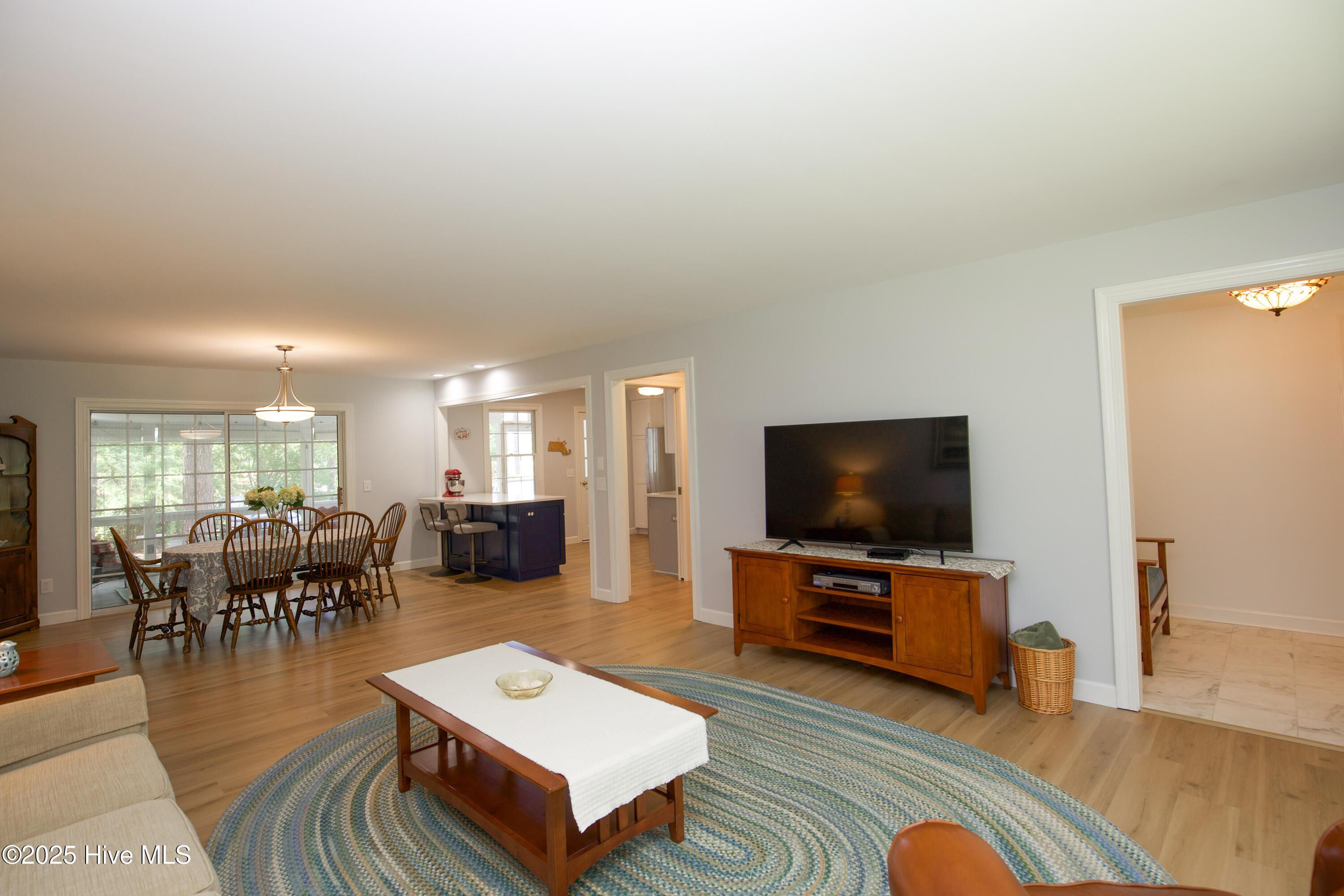33 Village Green Circle Property Photo 10