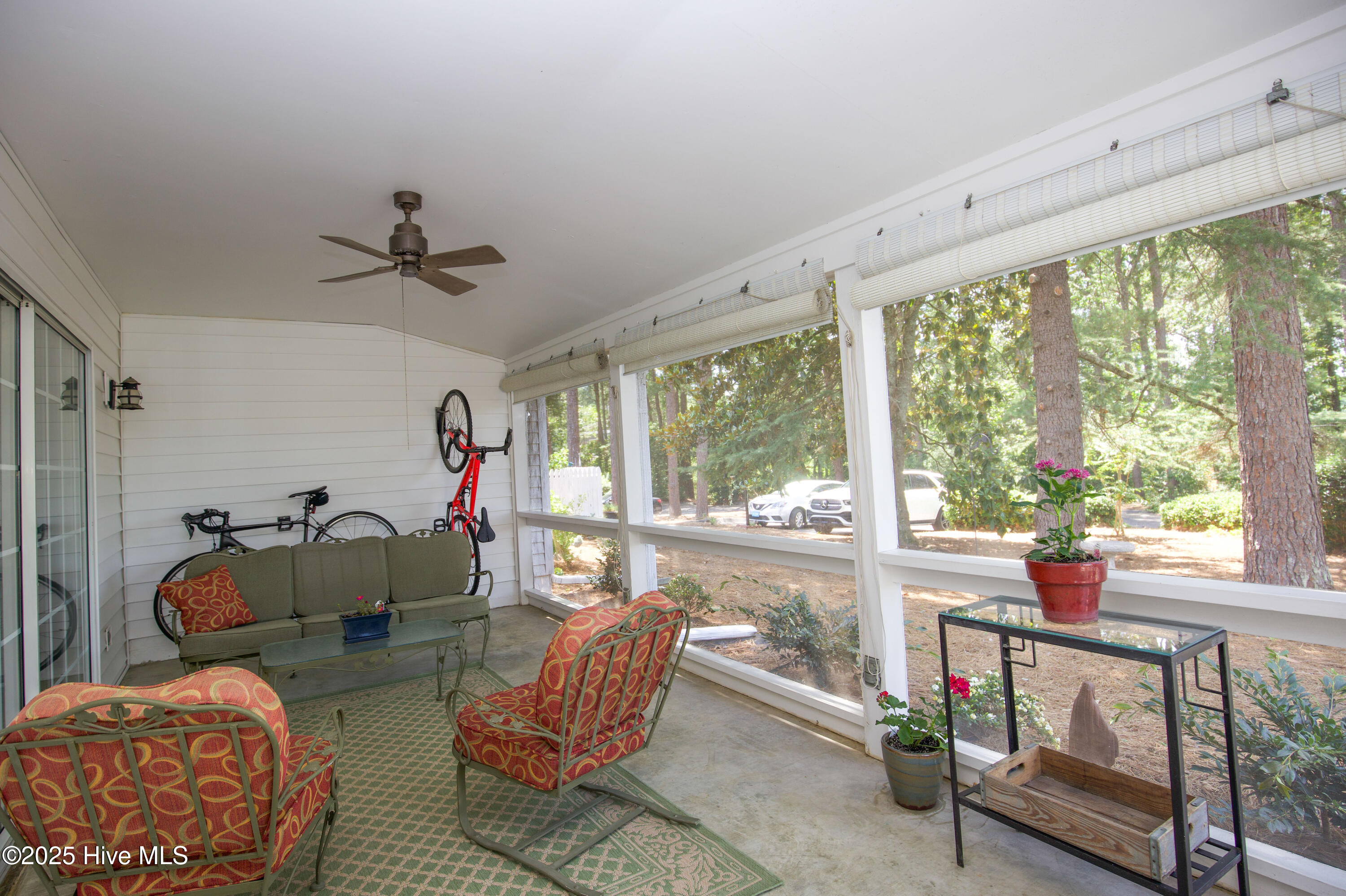 33 Village Green Circle Property Photo 21