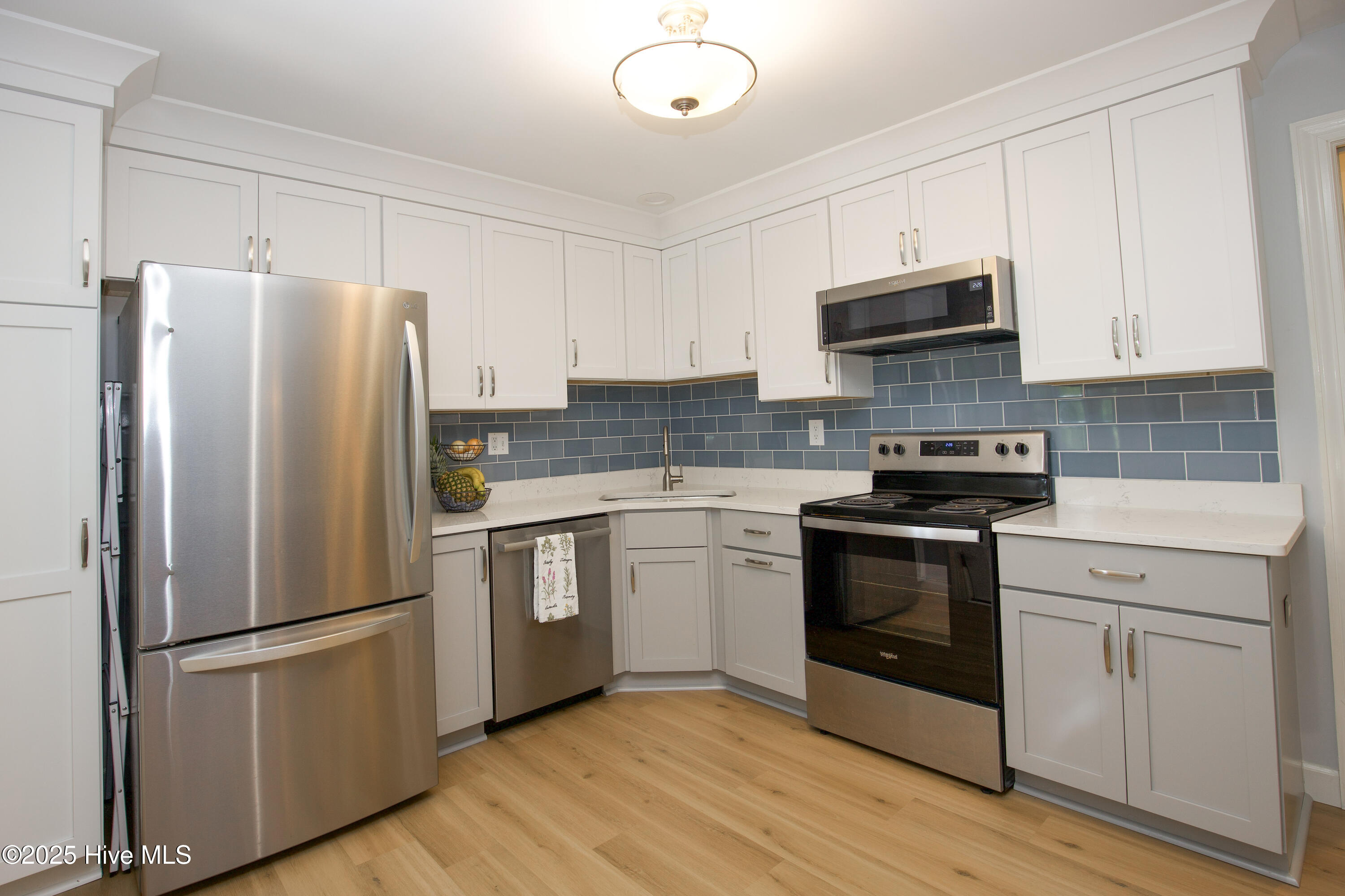 33 Village Green Circle Property Photo 24