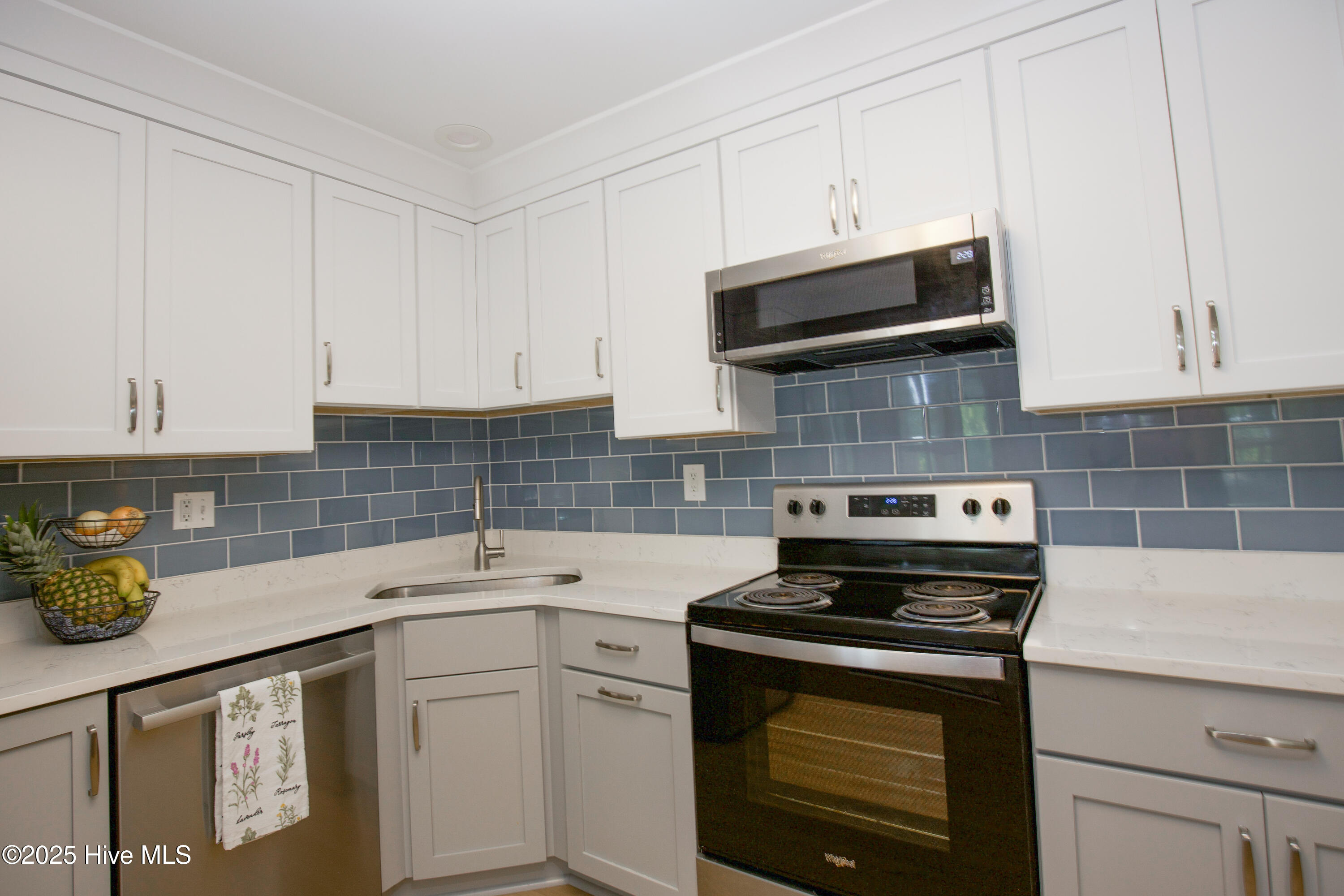 33 Village Green Circle Property Photo 25