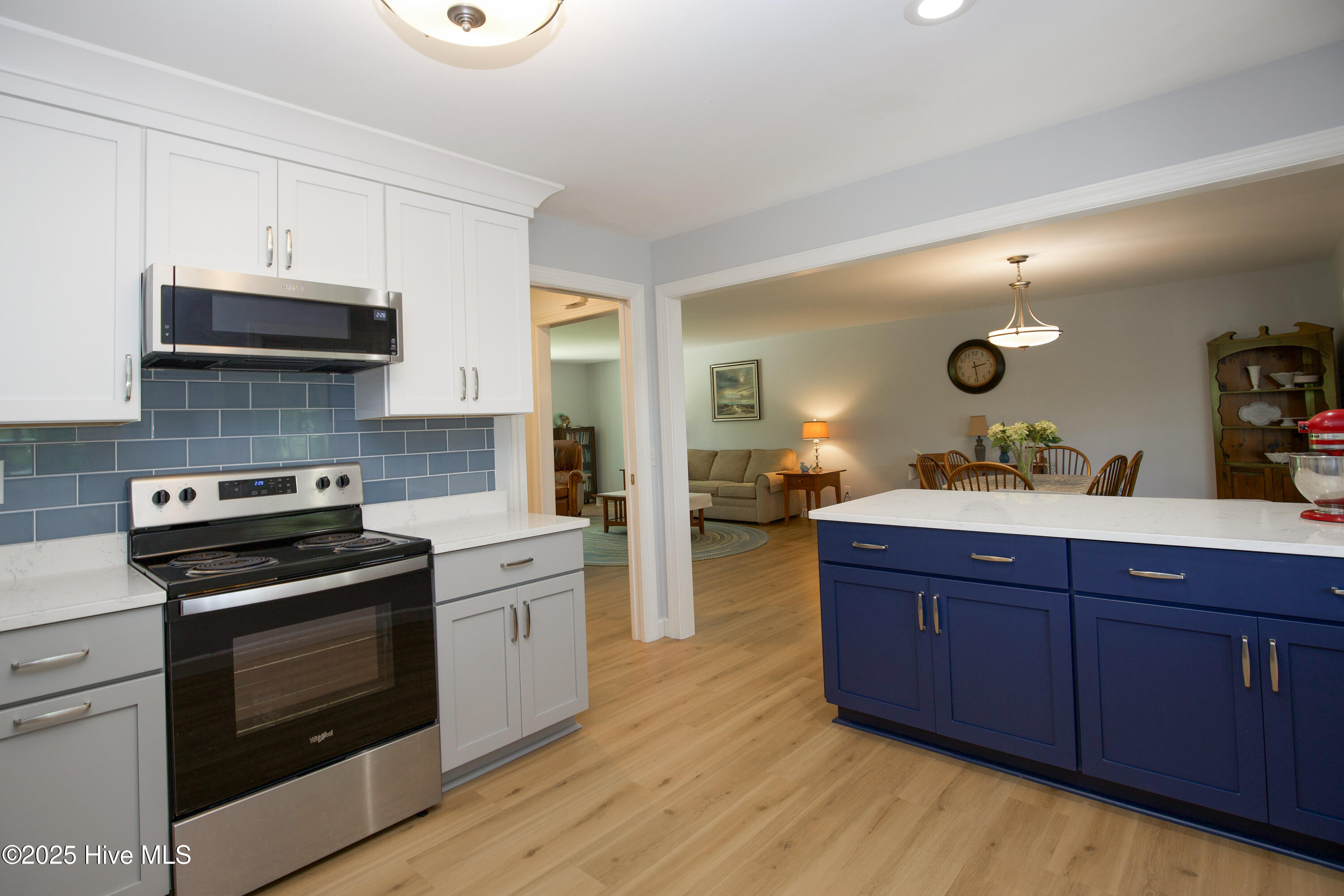 33 Village Green Circle Property Photo 26
