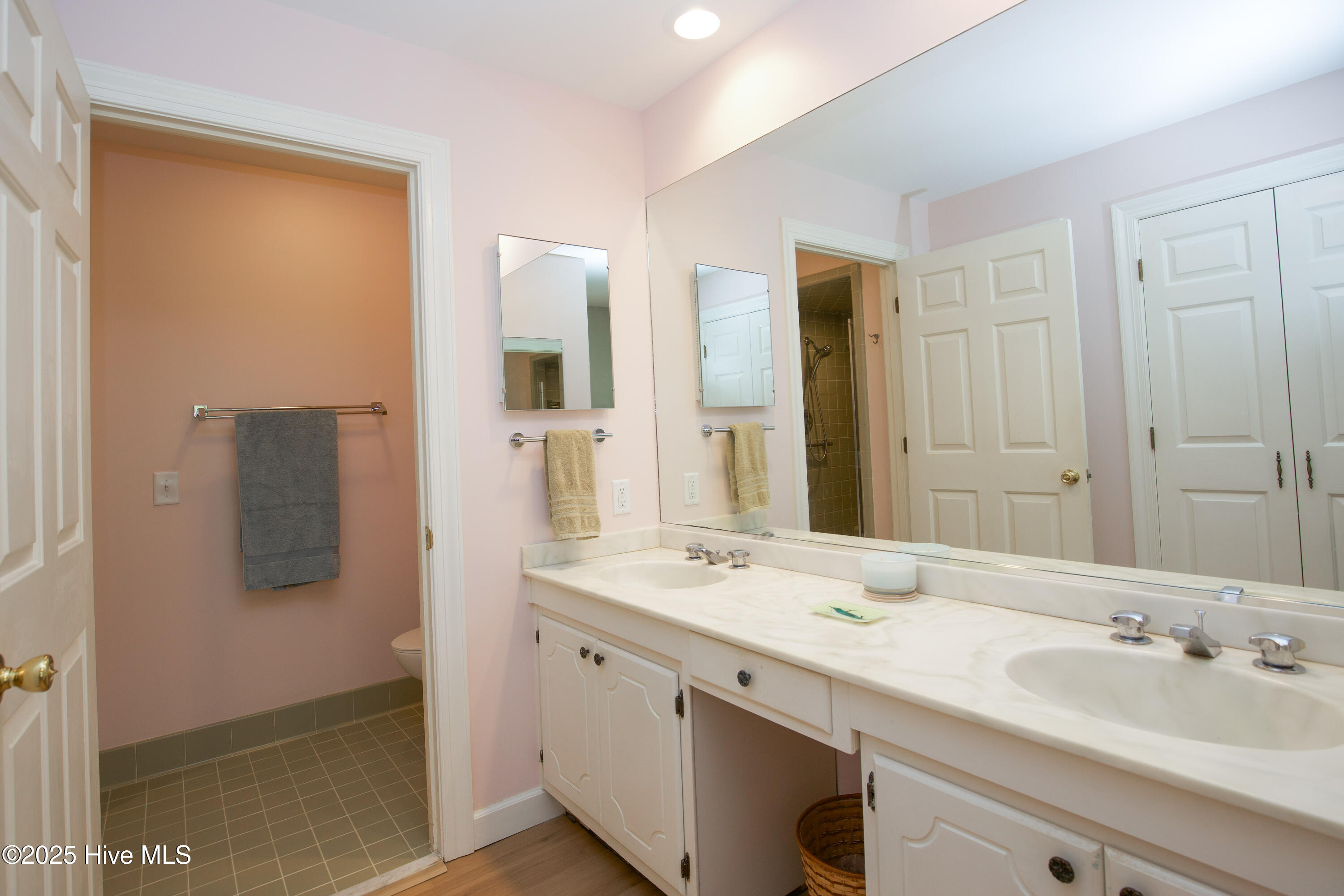 33 Village Green Circle Property Photo 37