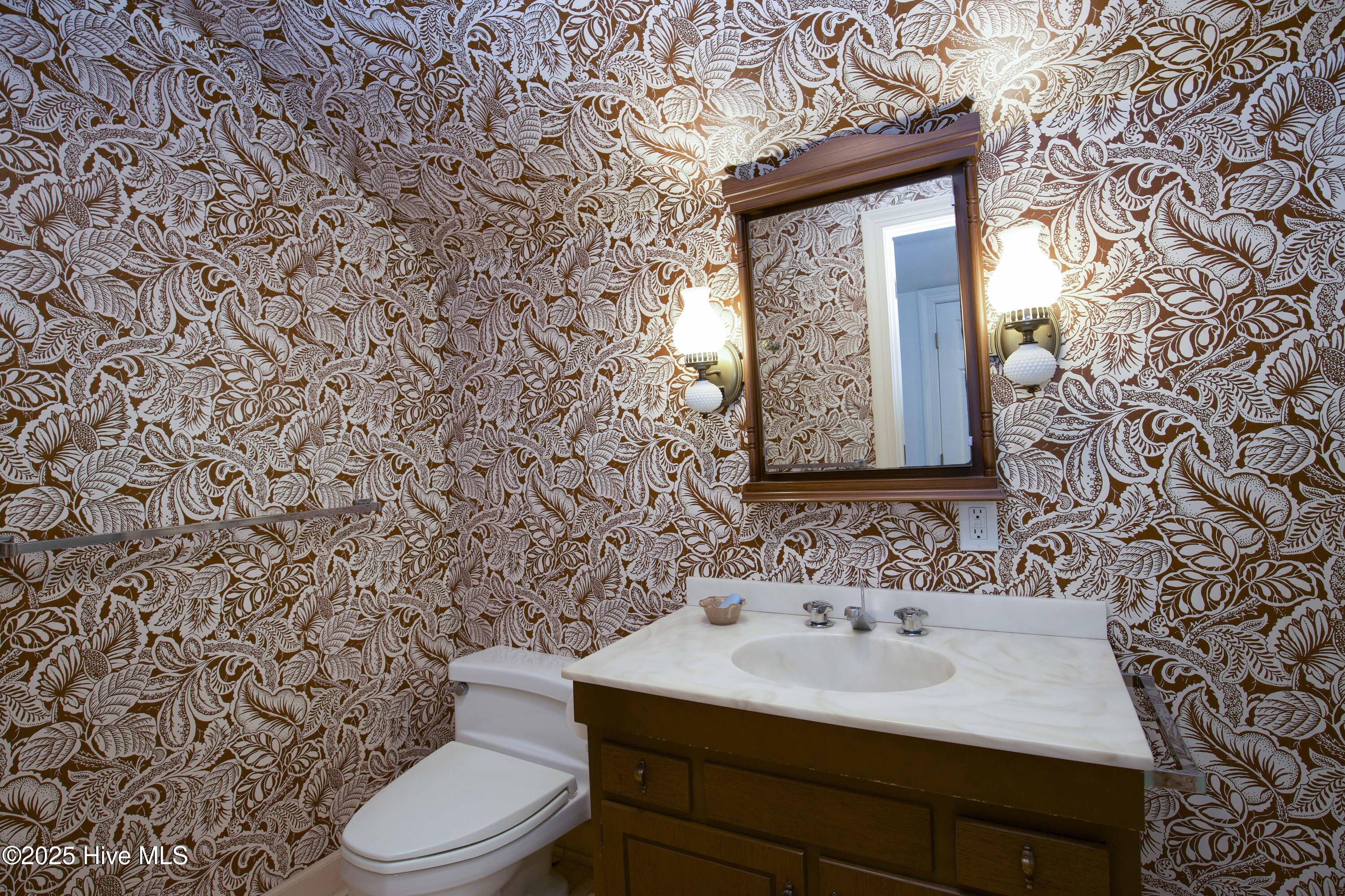 33 Village Green Circle Property Photo 48