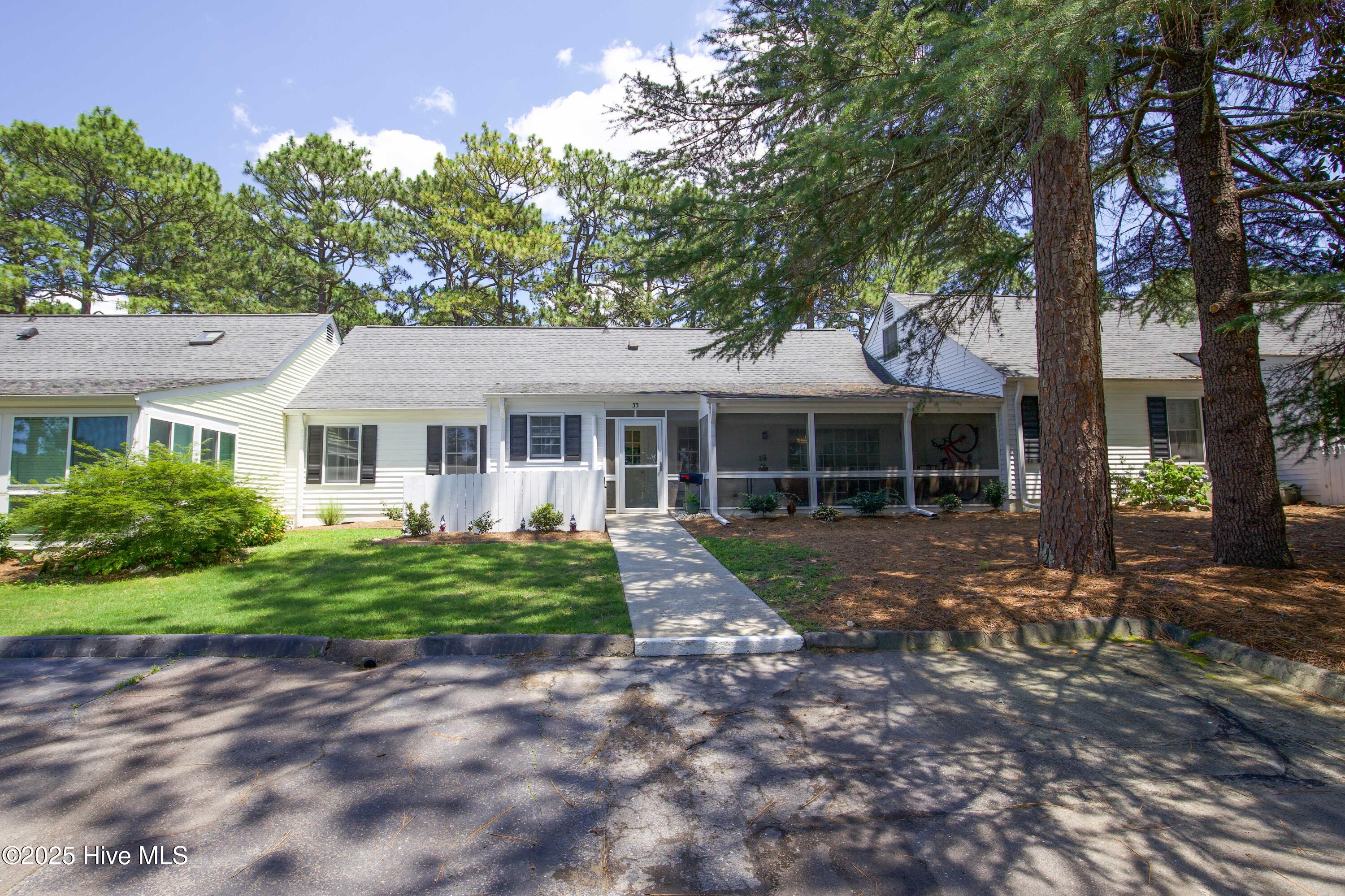 33 Village Green Circle Property Photo 55