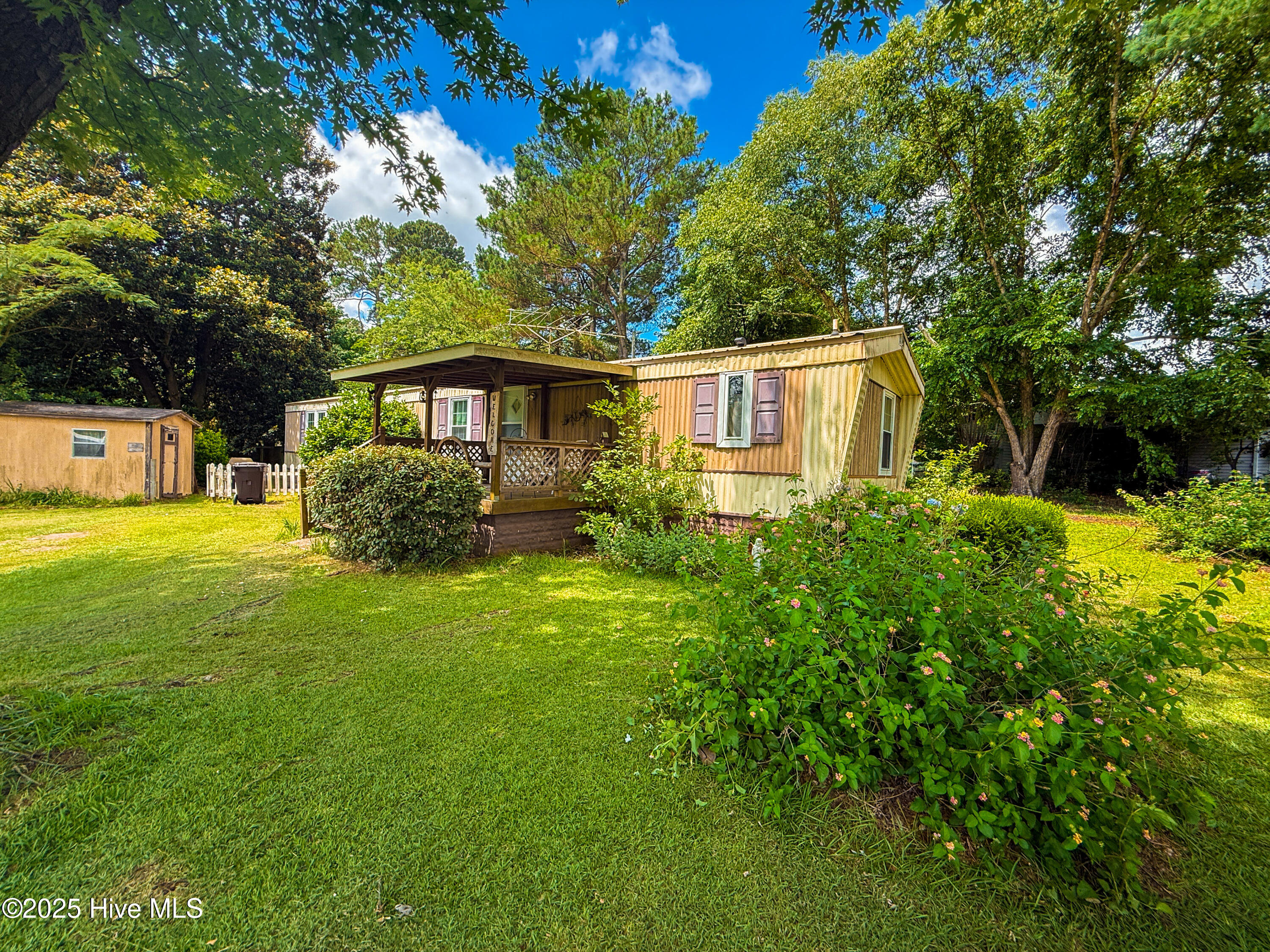 108 Greystone Drive Property Photo 1