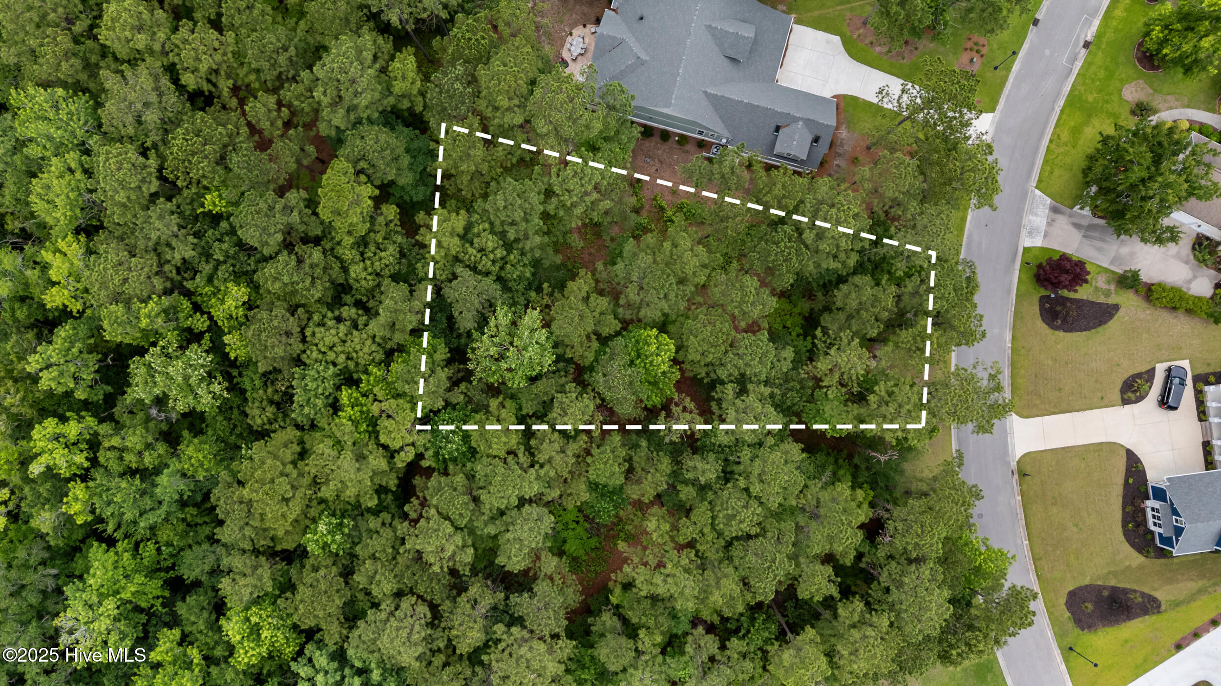 605 Ashbury Drive Property Photo 1