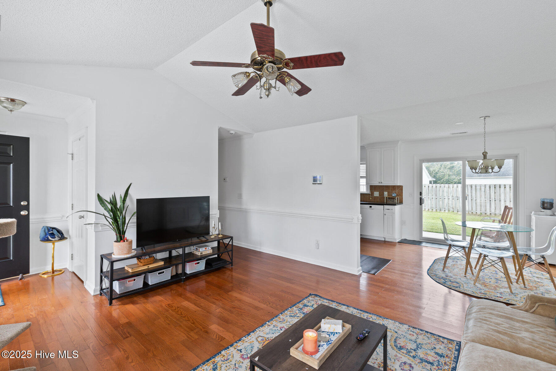 2827 Sapling Circle Property Photo 8