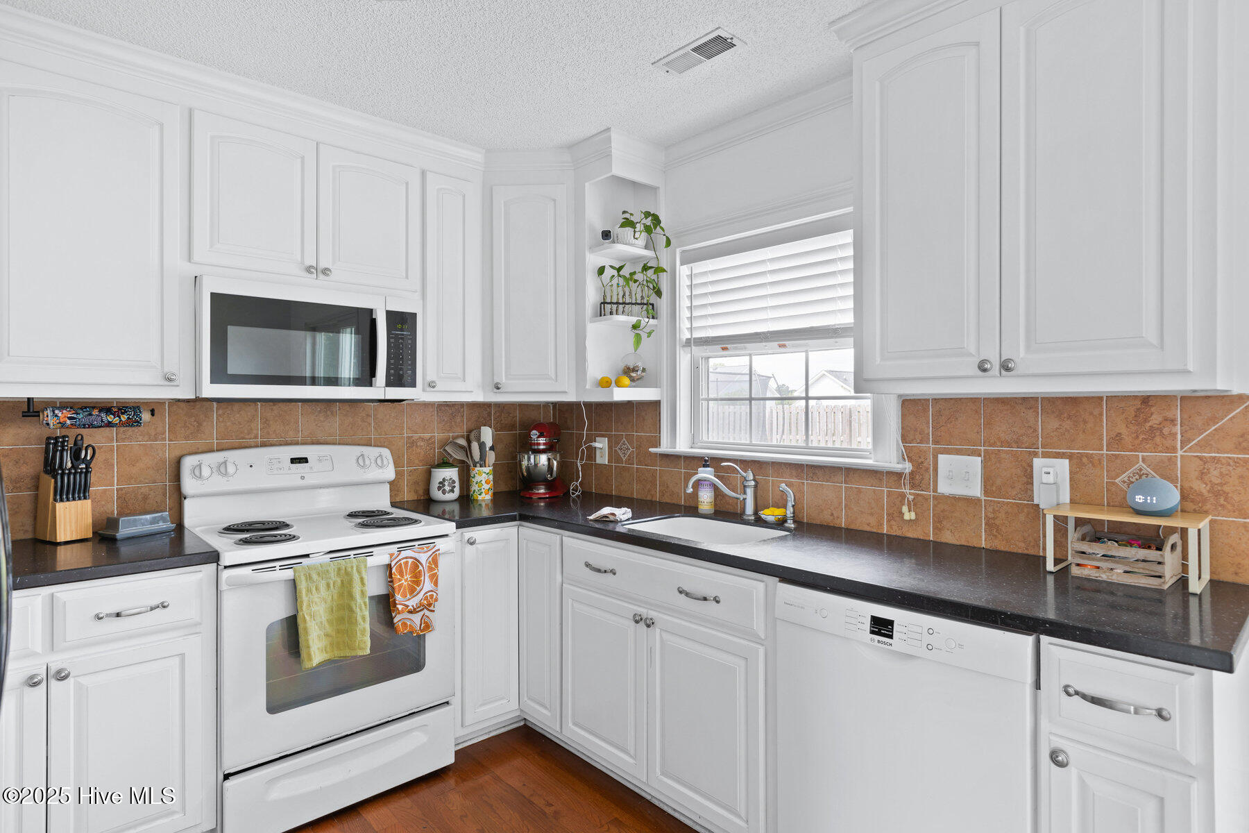 2827 Sapling Circle Property Photo 12