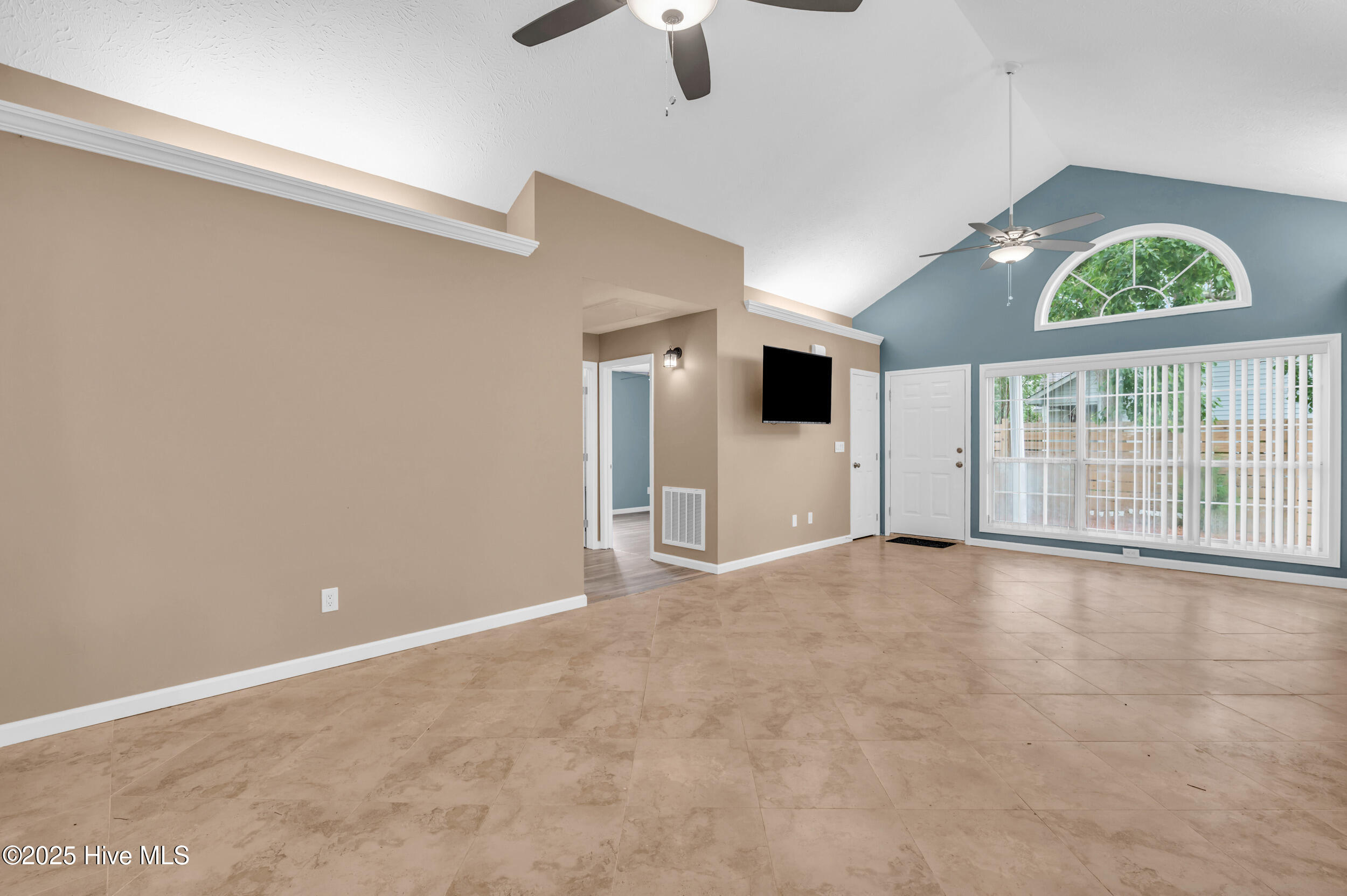 711 Navaho Trail Property Photo 7