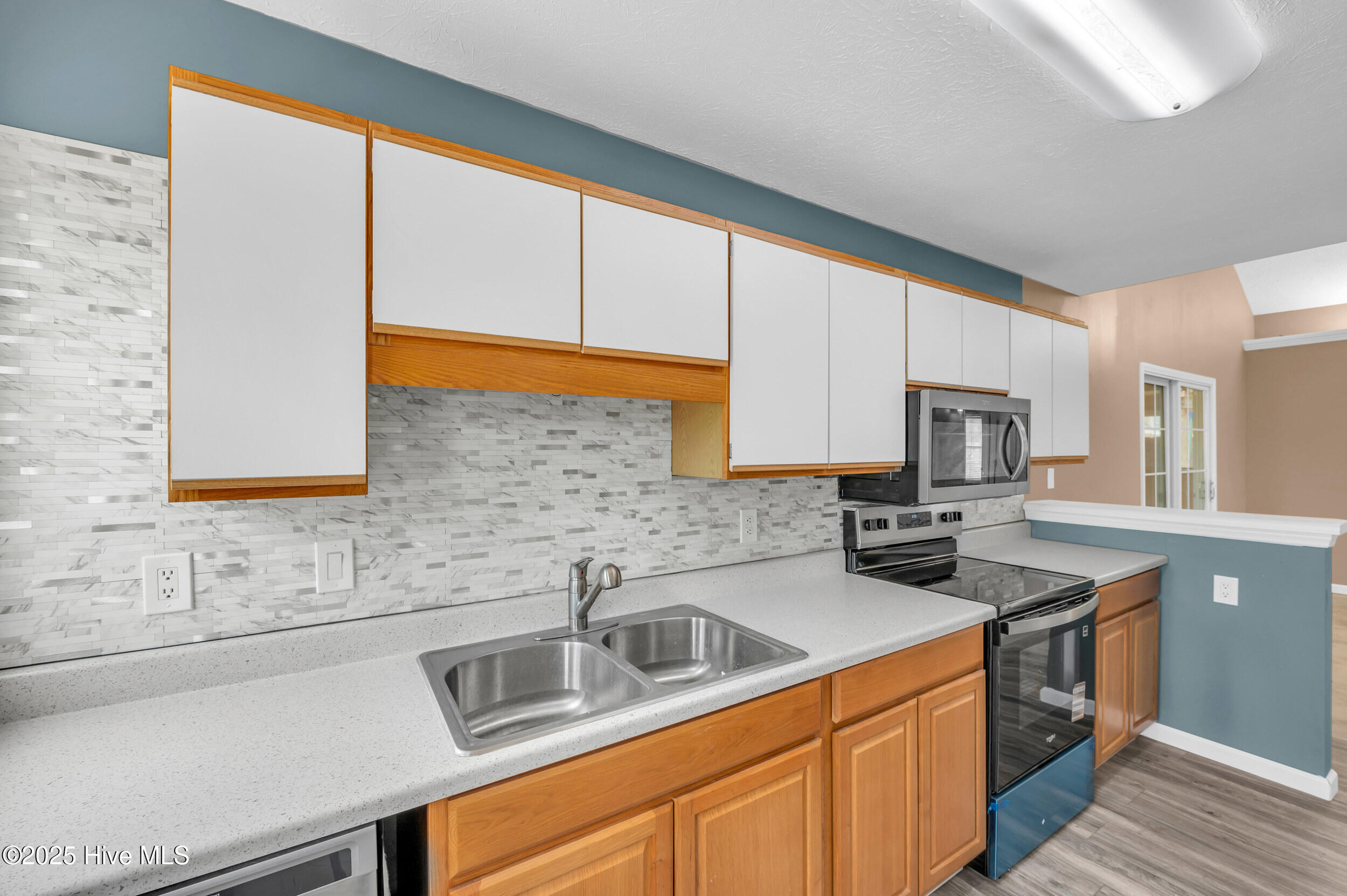 711 Navaho Trail Property Photo 11