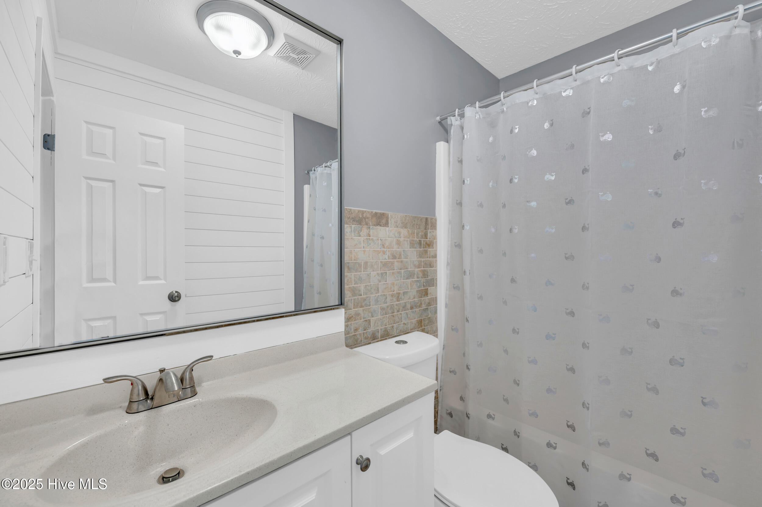 711 Navaho Trail Property Photo 21