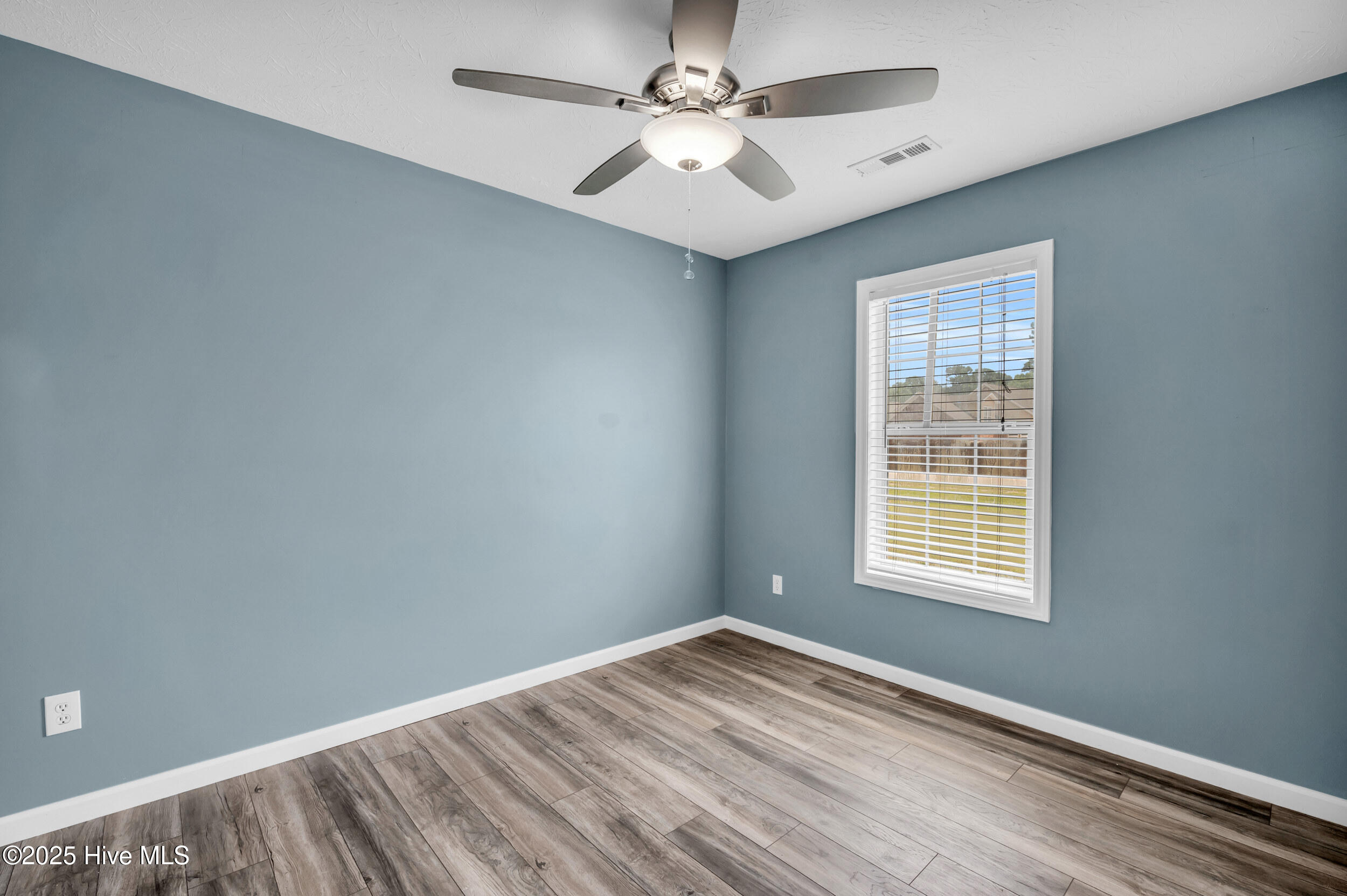 711 Navaho Trail Property Photo 22