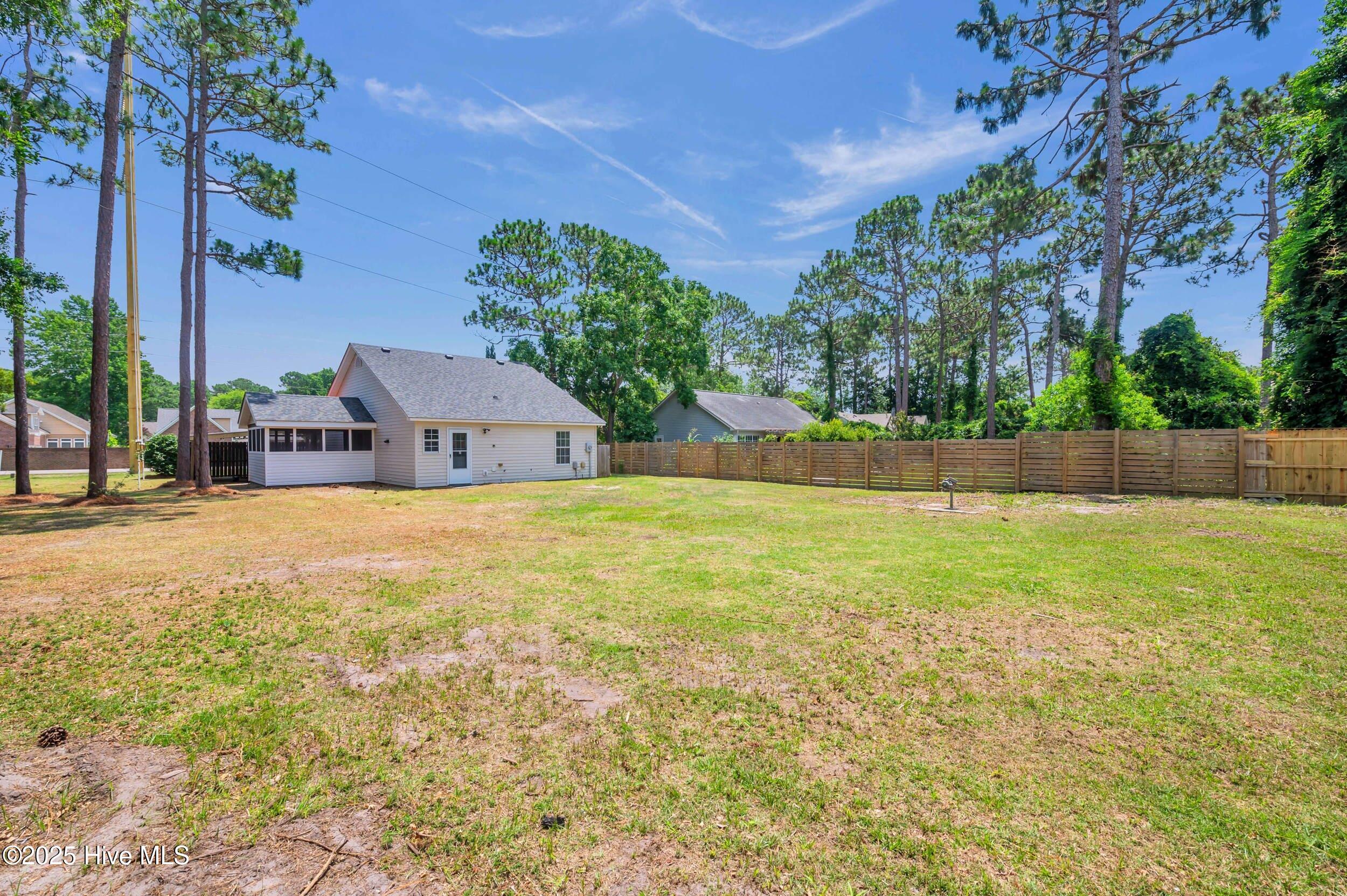 711 Navaho Trail Property Photo 32