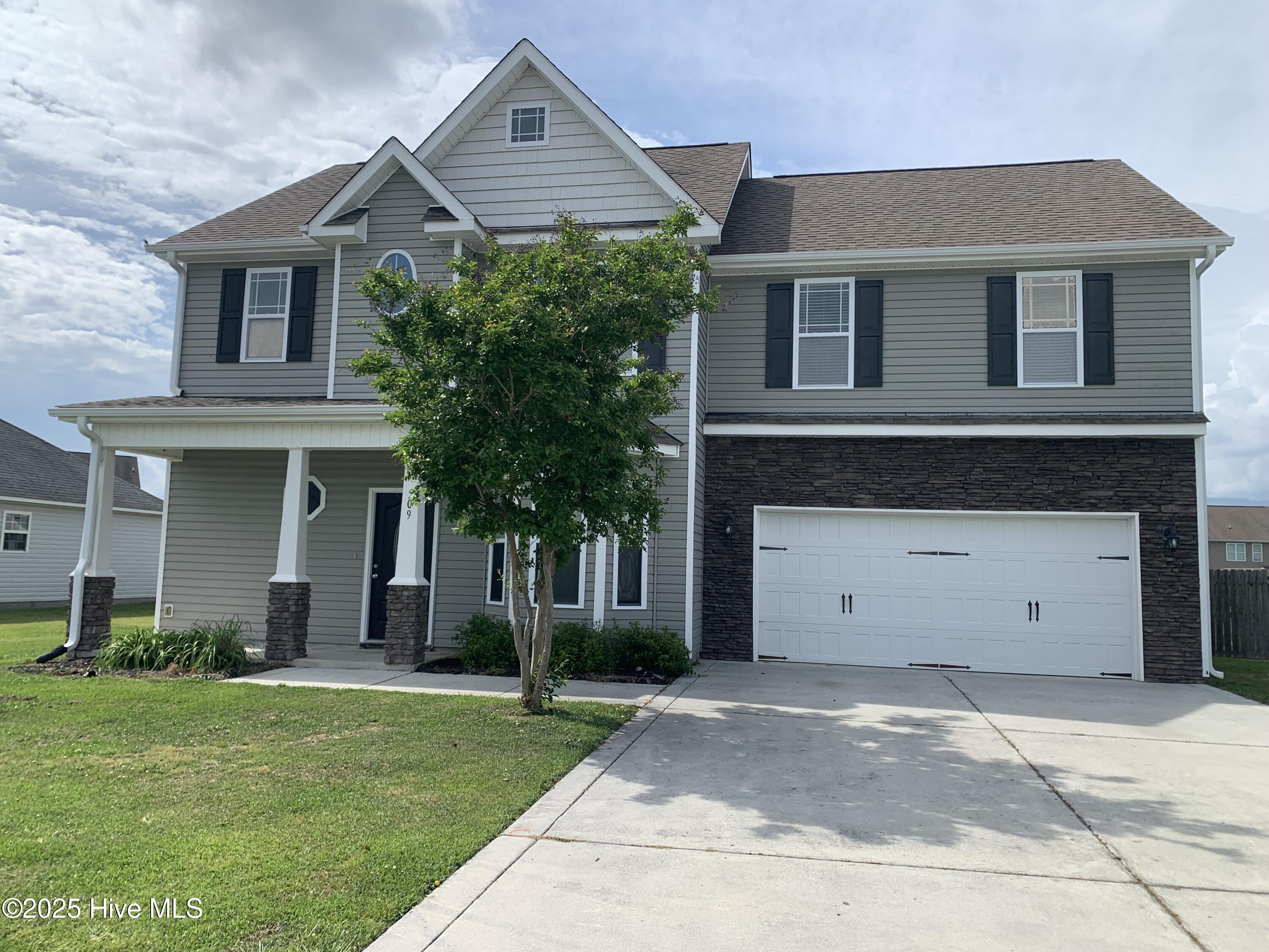 509 Louvre Lane Property Photo 1