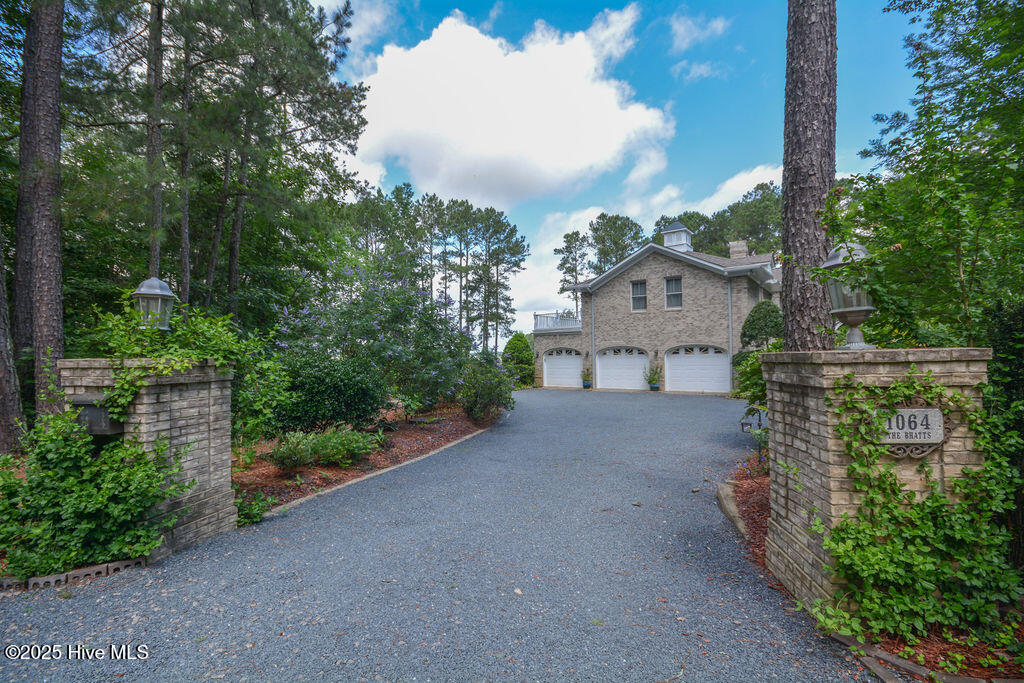 1064 Tresses Court Property Photo 8